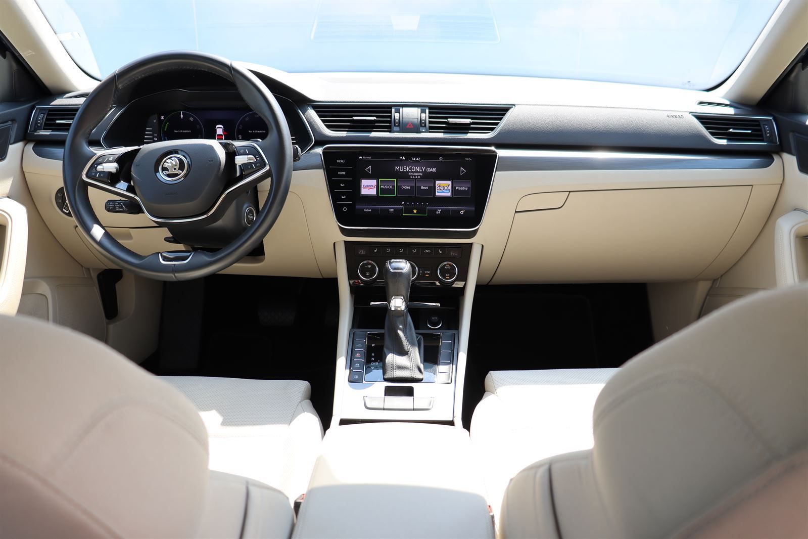 Škoda Superb, iV 1.4 TSI PHEV DSG STYLE - fotka 3