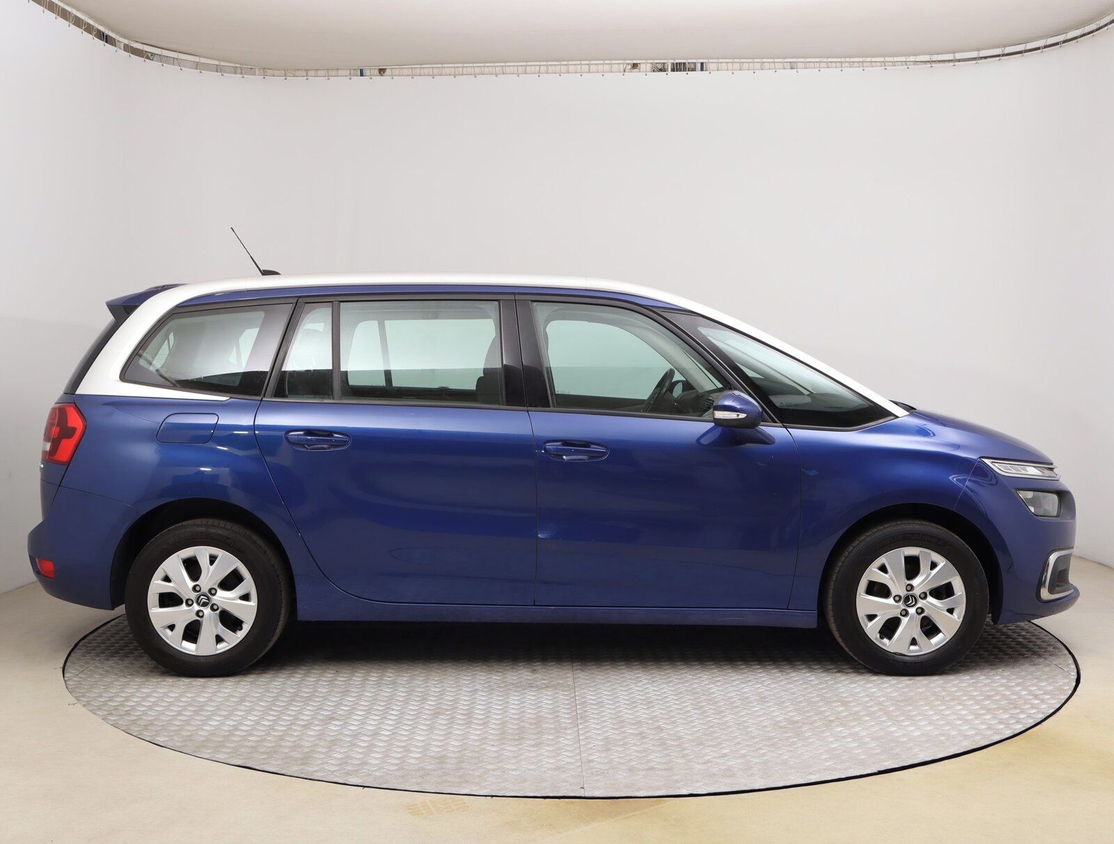 Citroën Grand C4 Picasso, PureTech 130, 7 míst - fotka 6