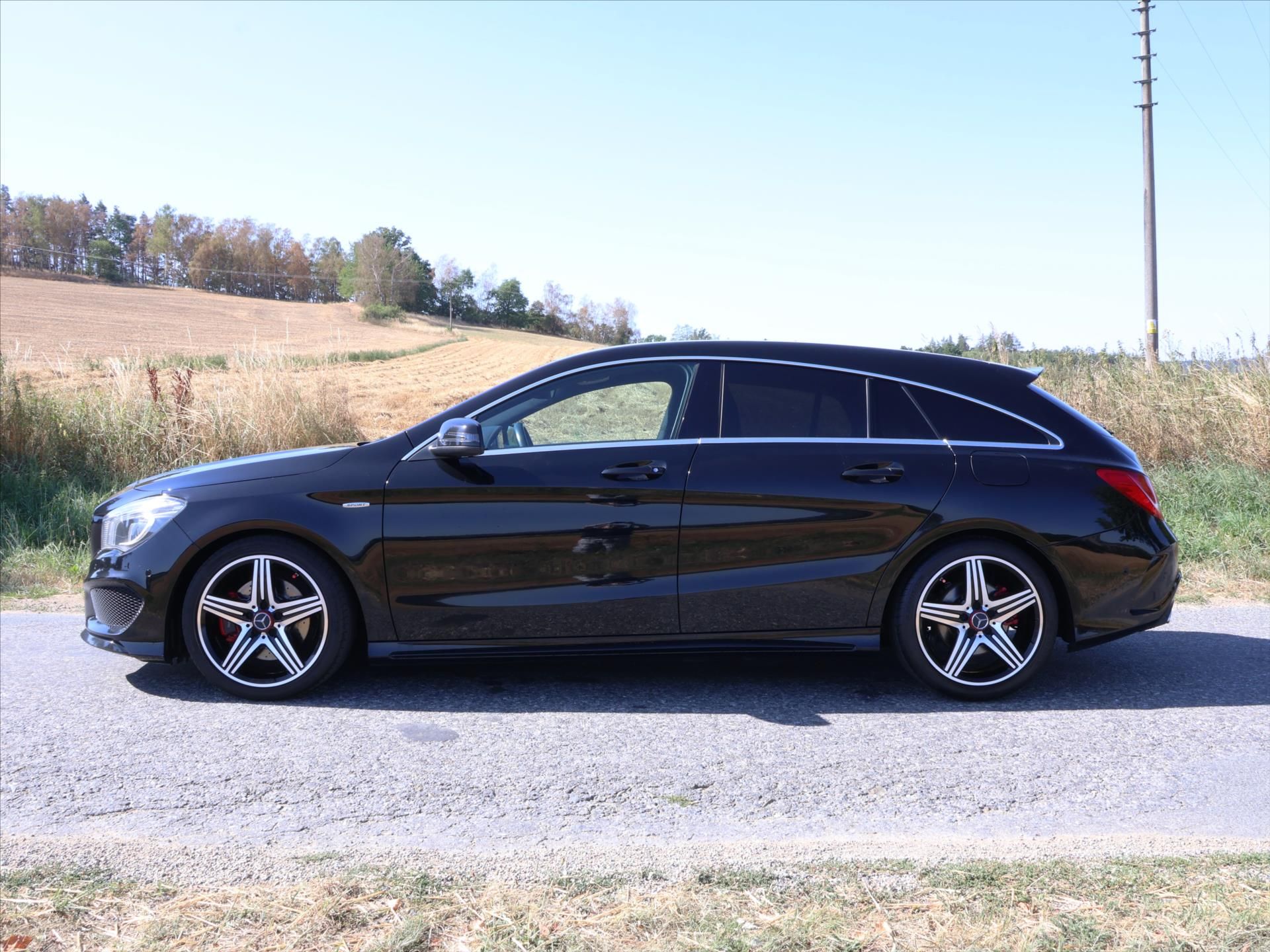 Mercedes-Benz CLA, 2,0 250 160kW 4M AMG Sport SB - fotka 4