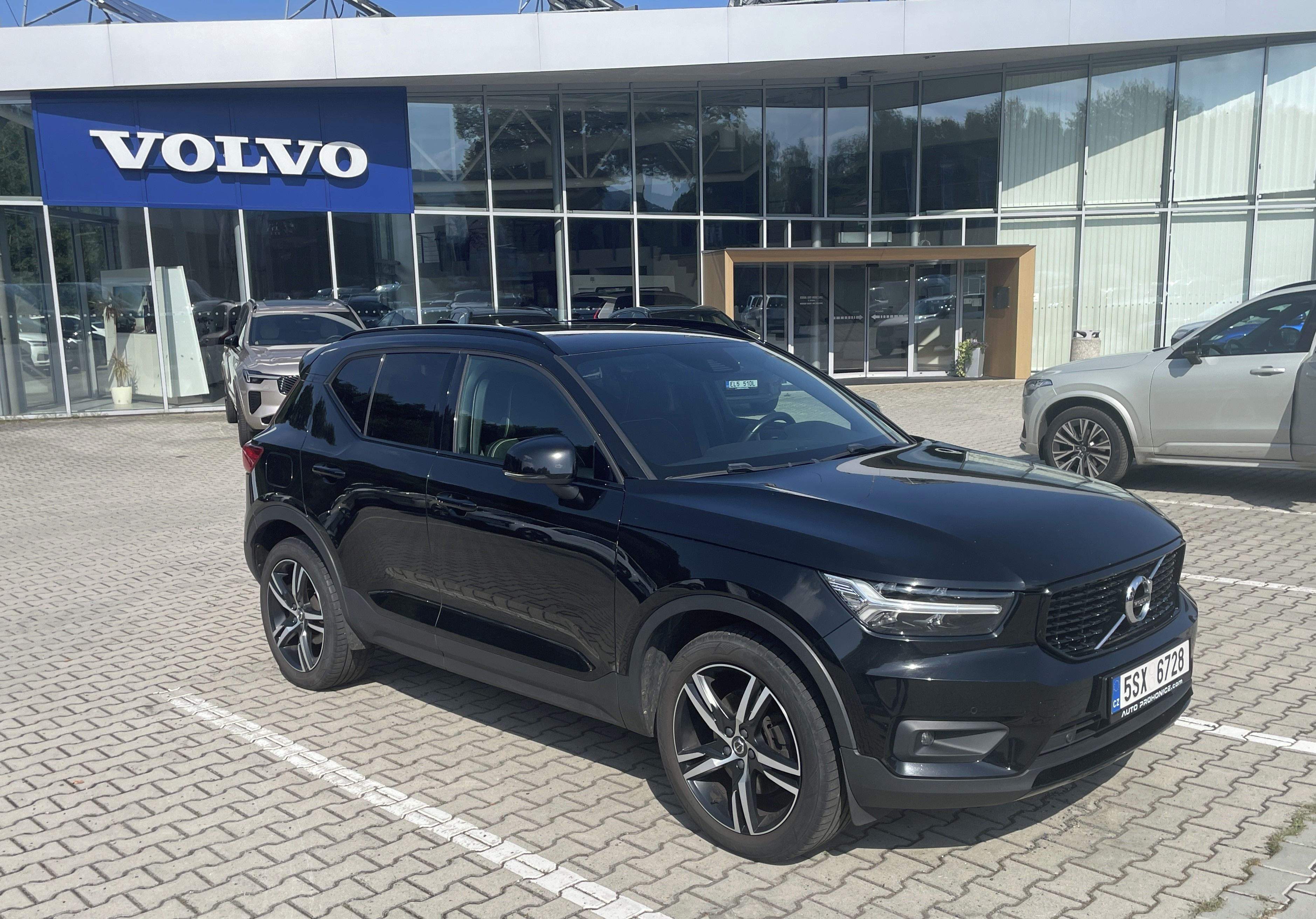 Volvo XC40, Volvo XC40 D4 AWD R-Design | 1 - fotka 2