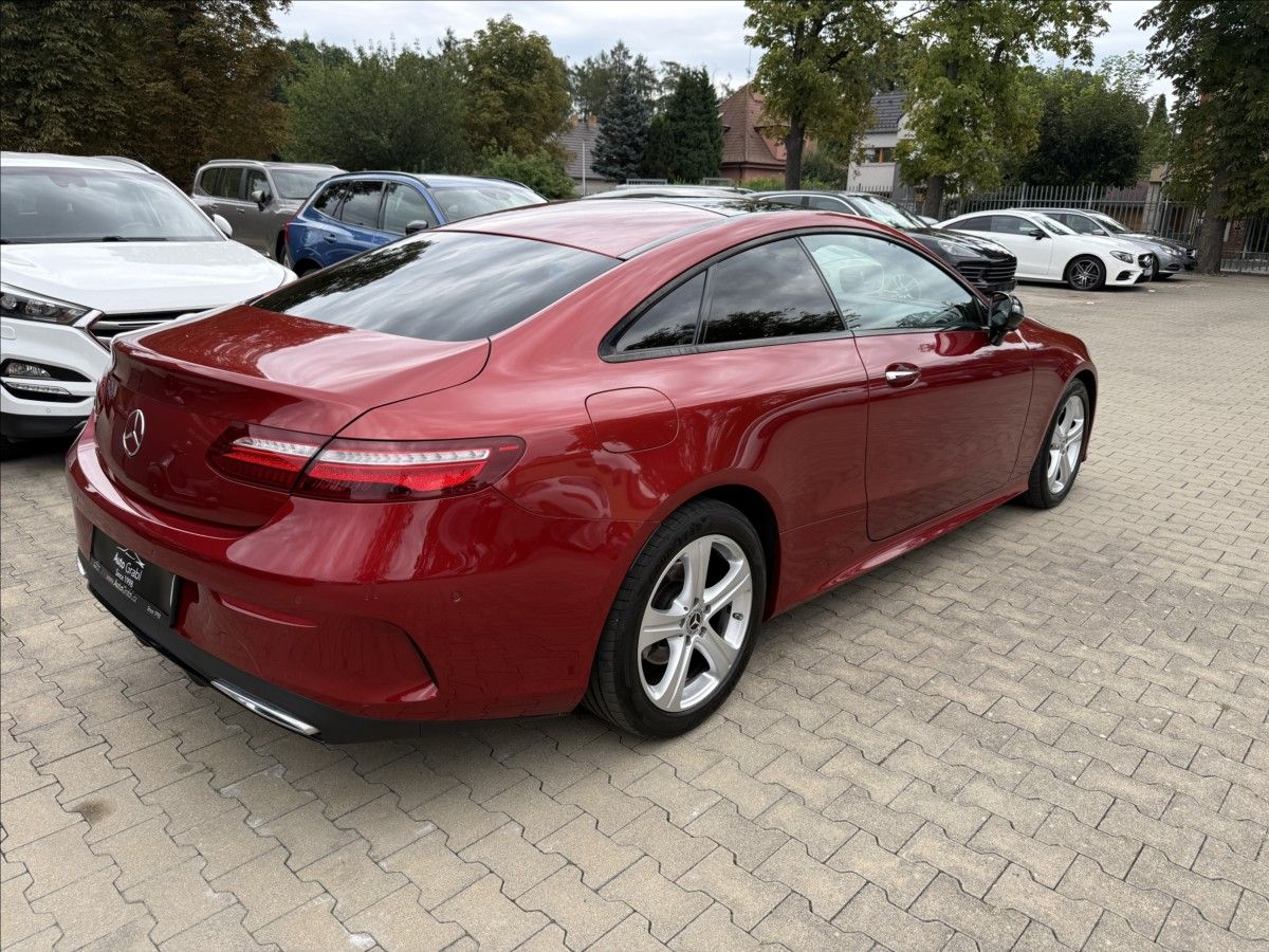 Mercedes-Benz Třídy E, 220d AMG Avantgarde Kupé - fotka 4