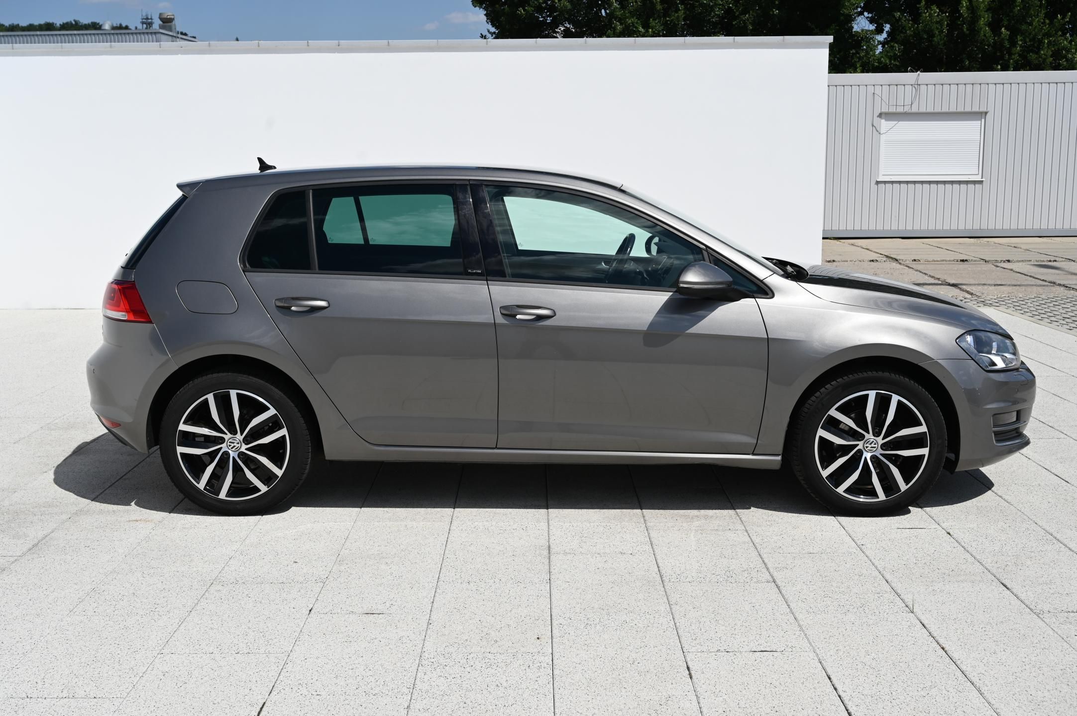 Volkswagen Golf, 1.2TSI 81KW BMT Allstar 11/16 - fotka 4