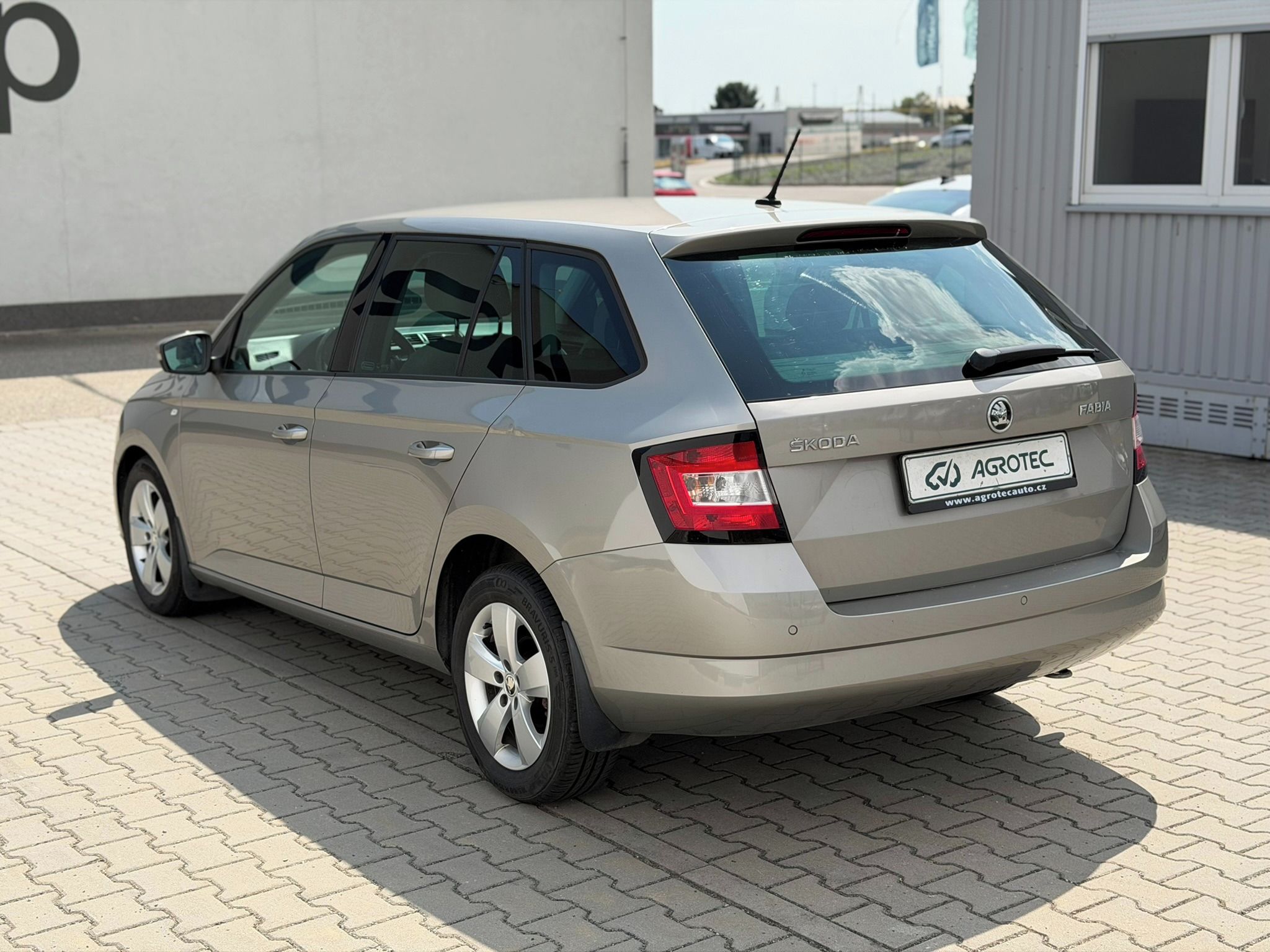 Škoda Fabia, 1.4 TDI 66 kW Style Combi - fotka 5