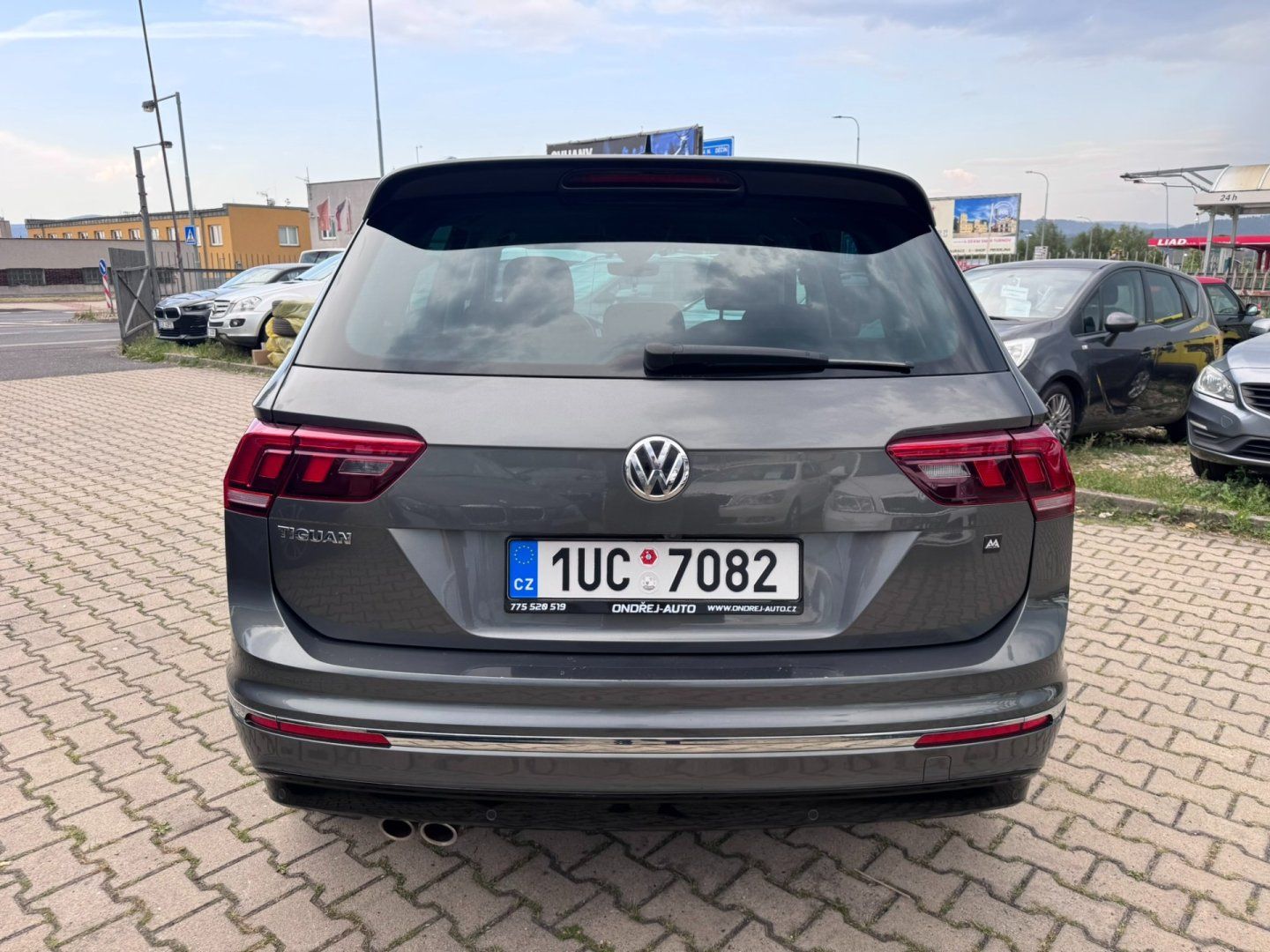Volkswagen Tiguan, R-LINE 1,5 TSI 110 KW 1. MAJ - fotka 4