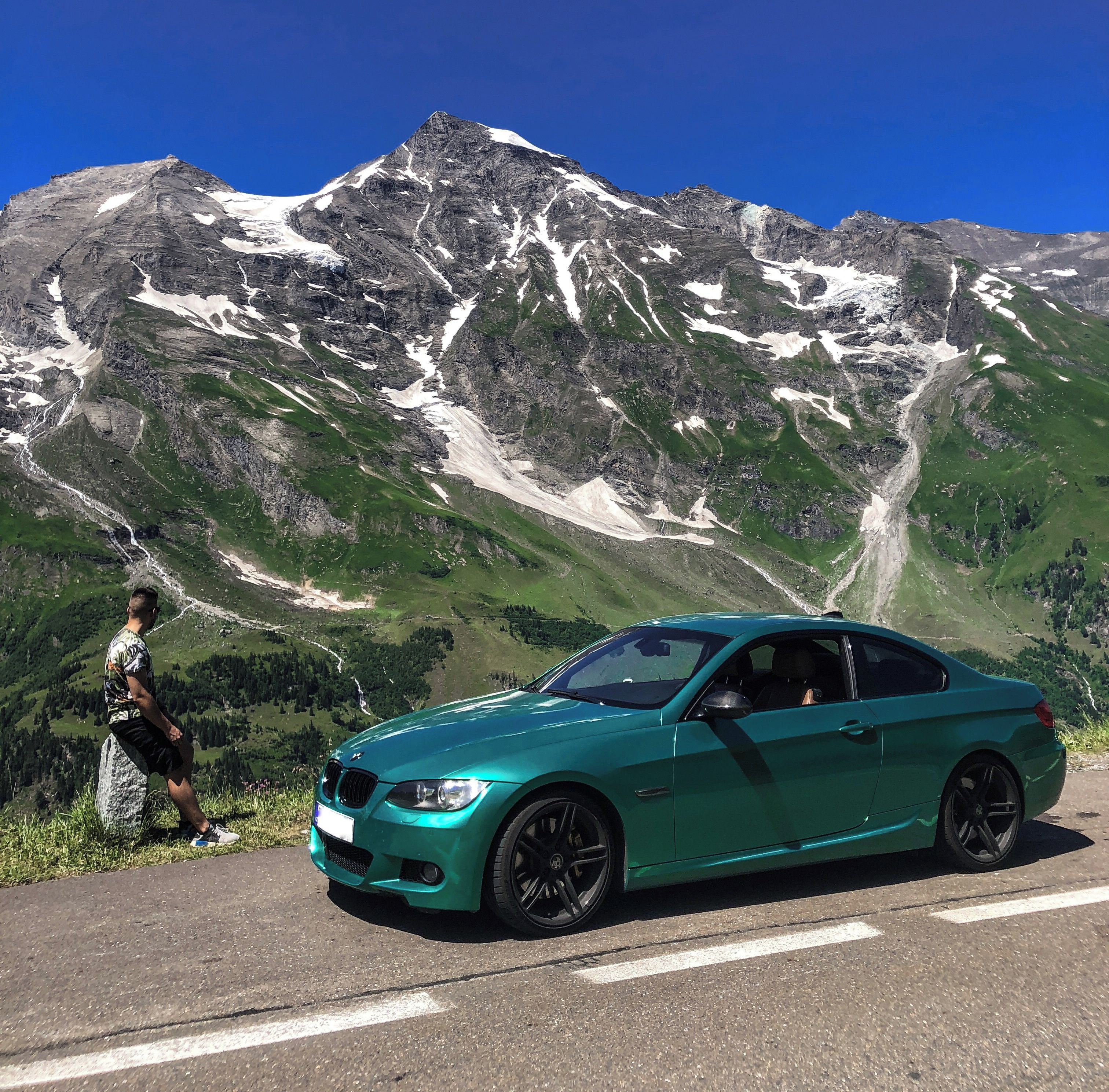 BMW Řada 3, BMW 335i xDrive e92, 290 km/h - fotka 2