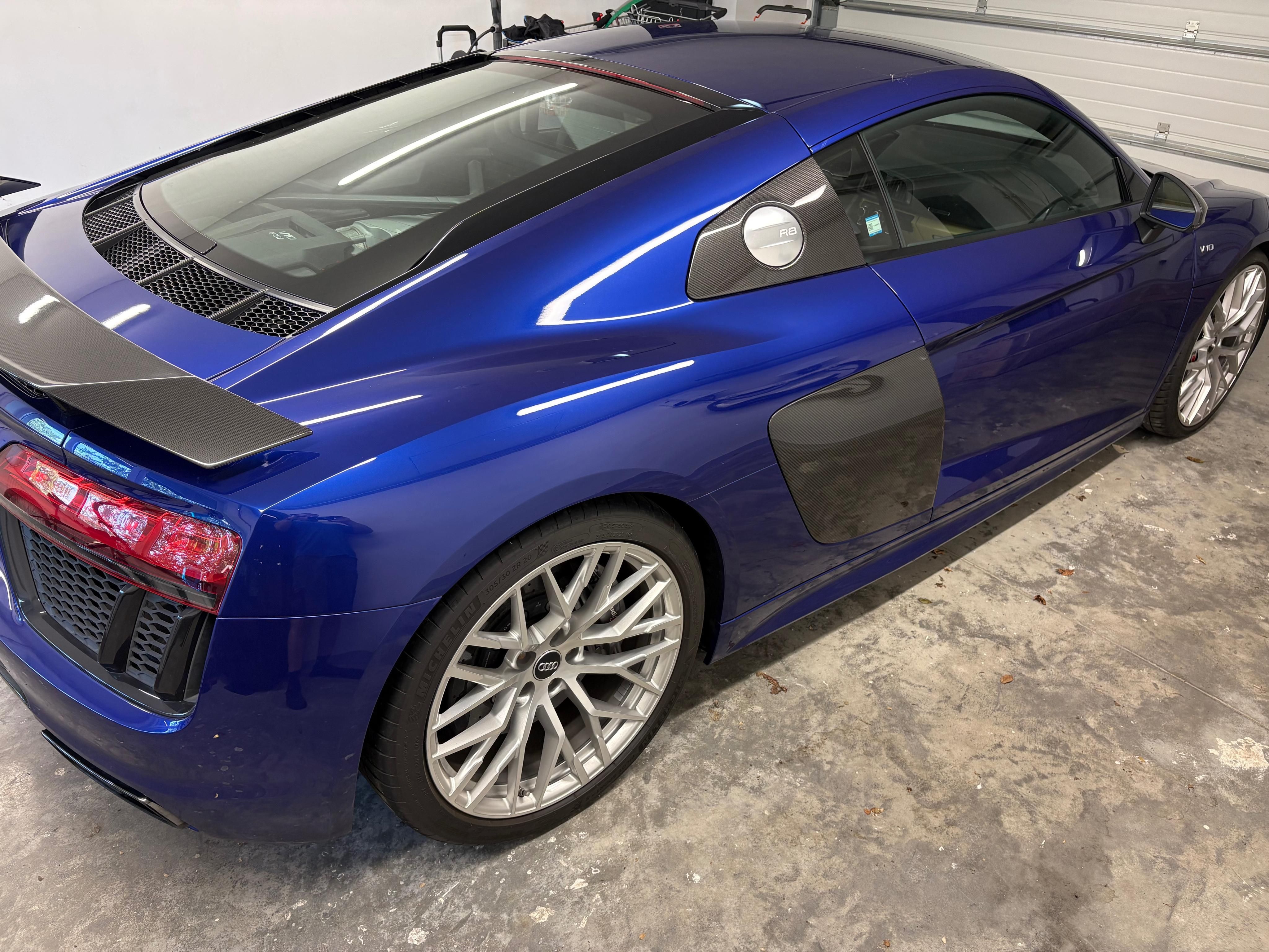 Audi R8, AUDI R8 V10 PLUS - fotka 6