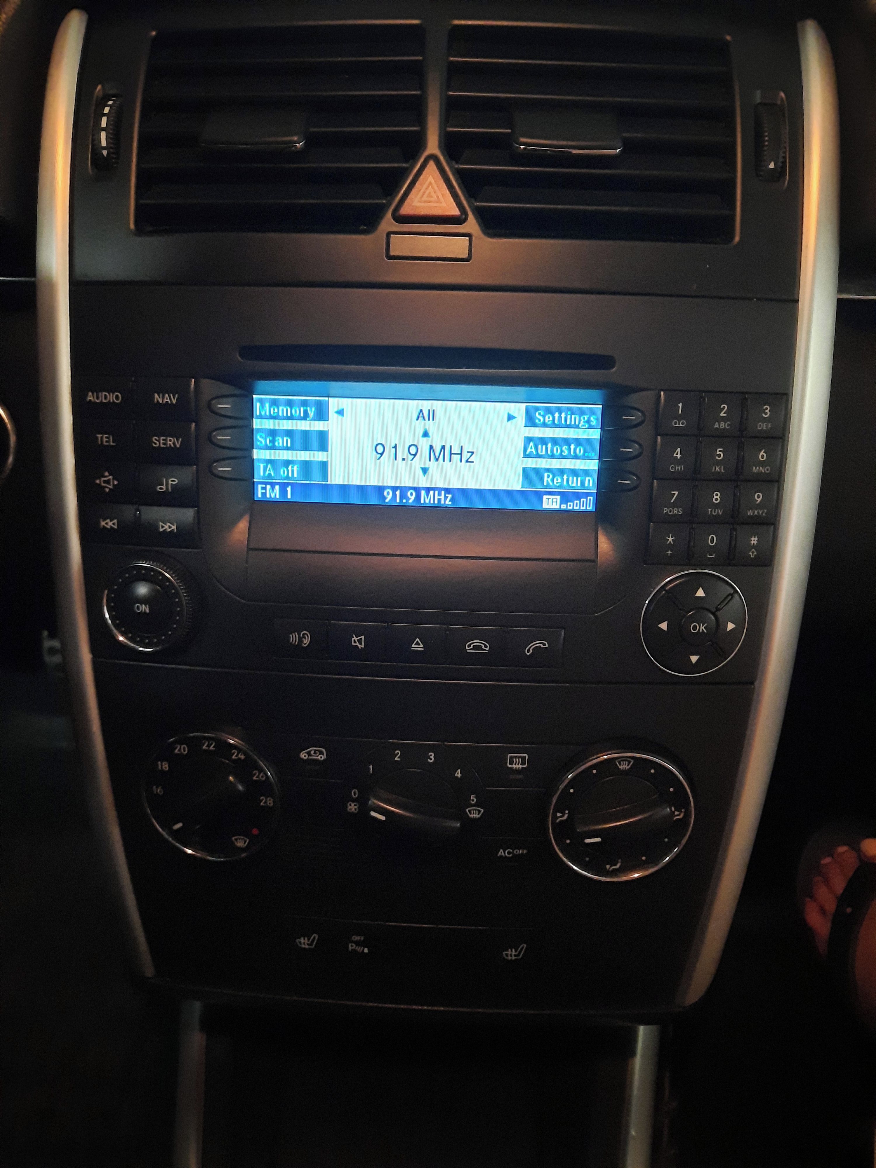 Mercedes-Benz Třídy B, B 200 CDI - Servisovano - fotka 6
