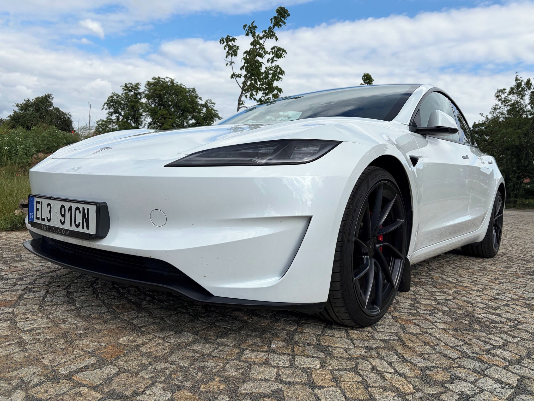 Tesla Model 3, Performance Highland