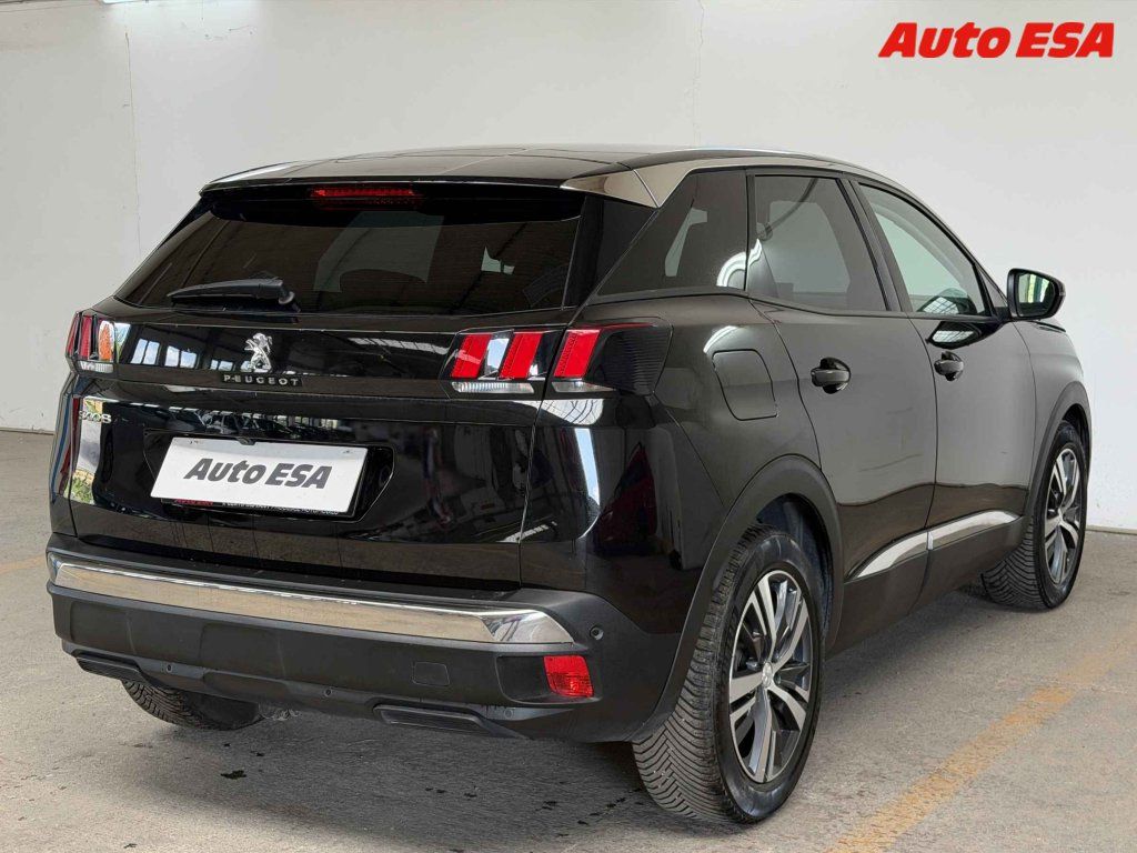 Peugeot 3008, 1.2,navi - fotka 4