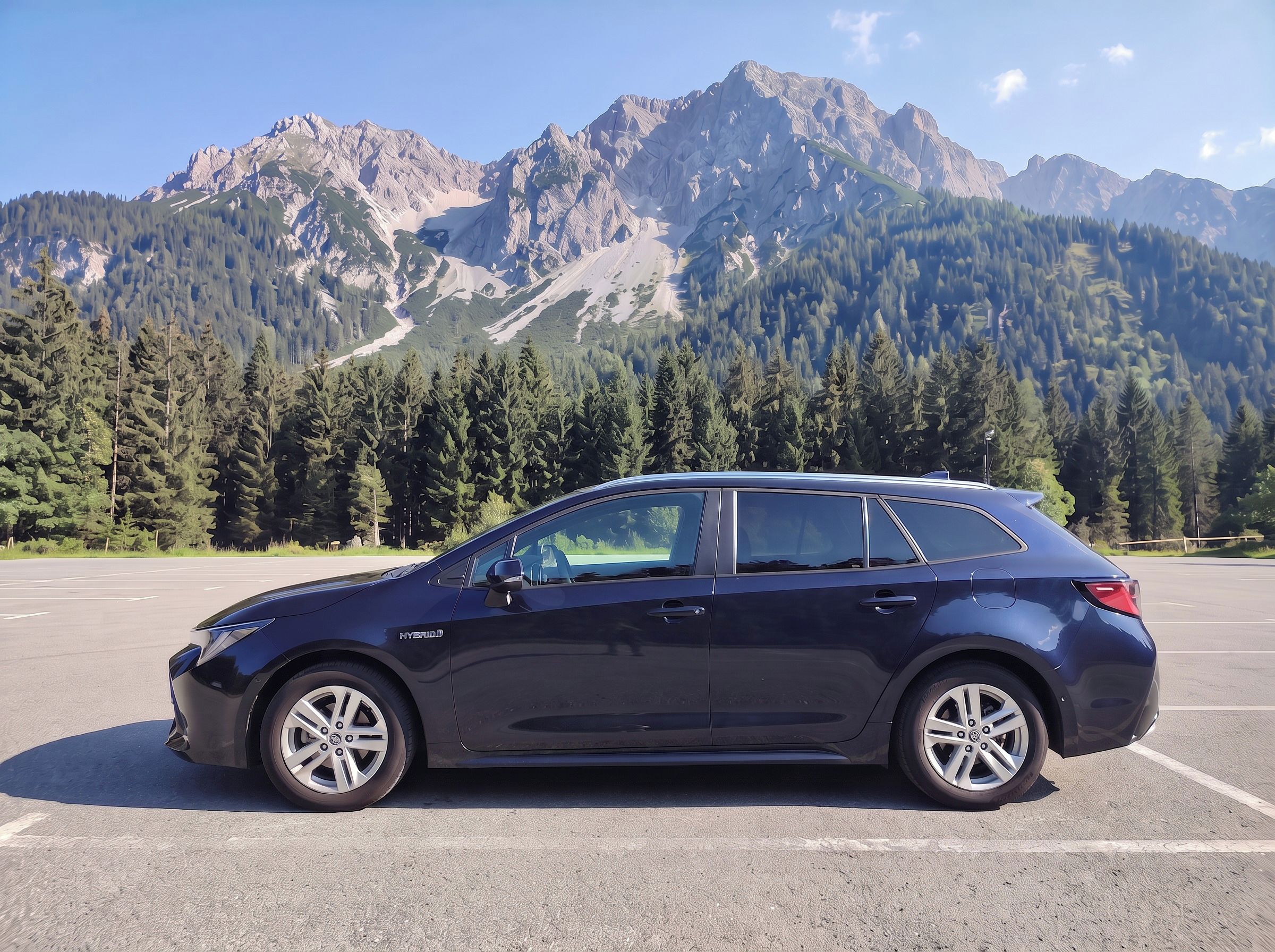 Toyota Corolla, 1.8 Hybrid Comfort 2021, tažné - fotka 3