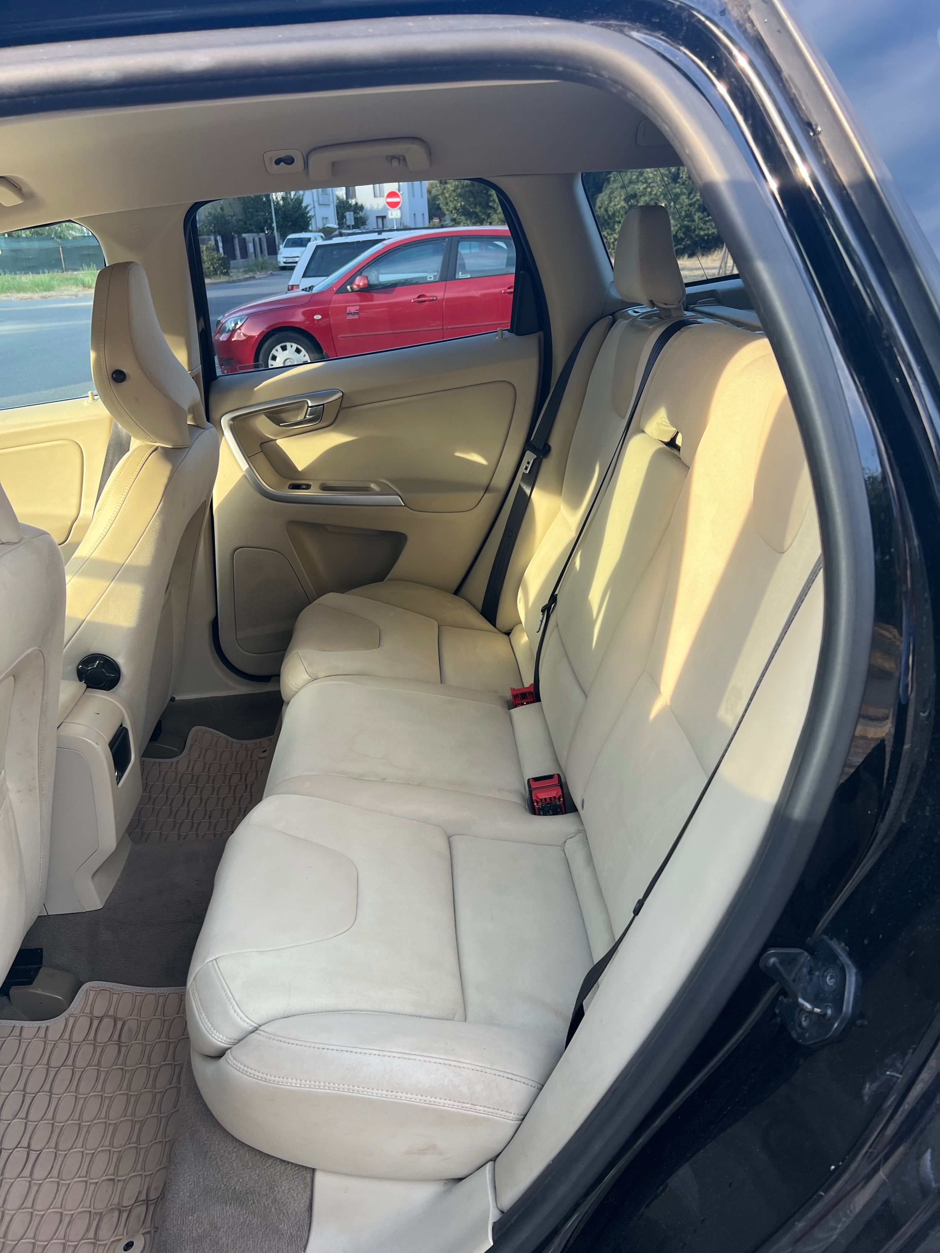 Volvo XC60, Volvo XC60,  D3, 4X4, Automat - fotka 5