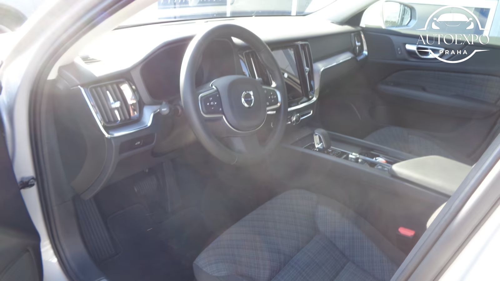 Volvo V60, B4 Core - fotka 5