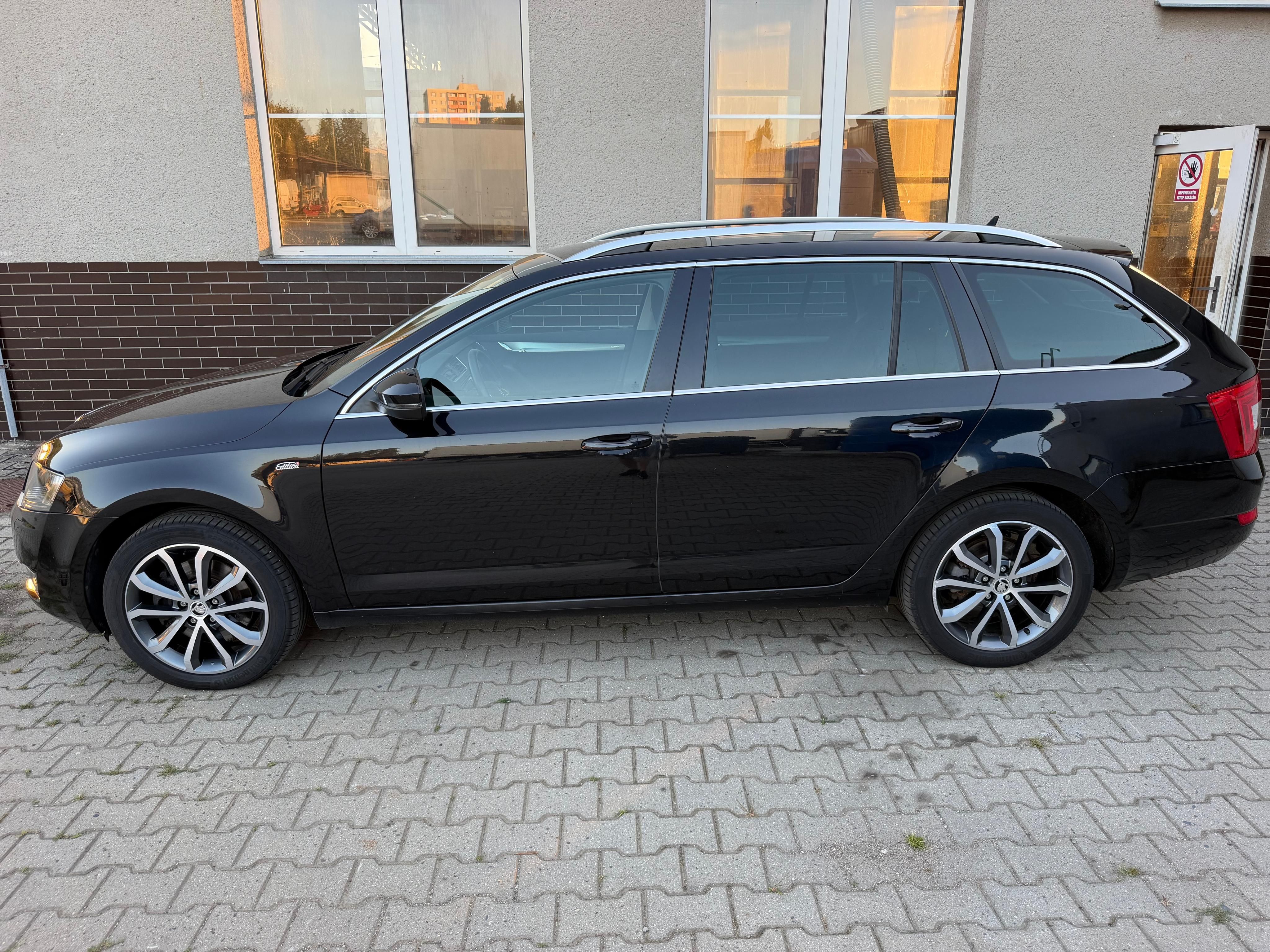 Škoda Octavia, 1.8 TSI Swiss Edition - fotka 3