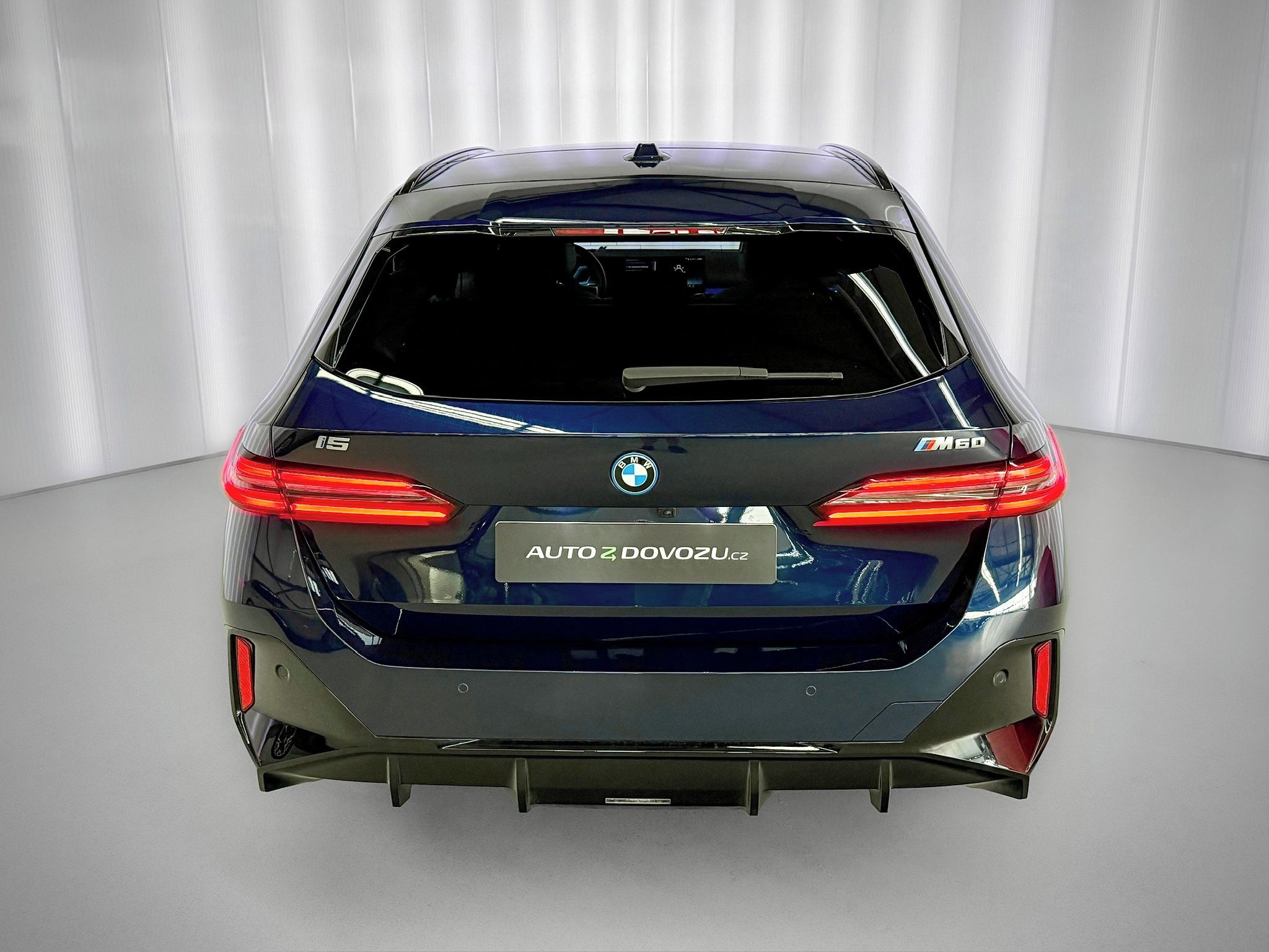 BMW i5, M60 xDrive - fotka 6
