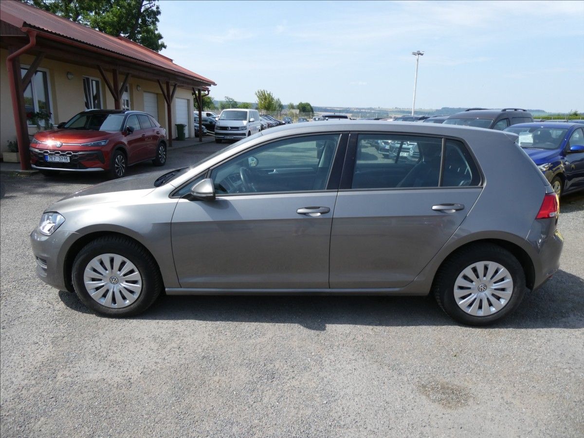 Volkswagen Golf, 1,2 TSi 81kW auto klima, závěs - fotka 6