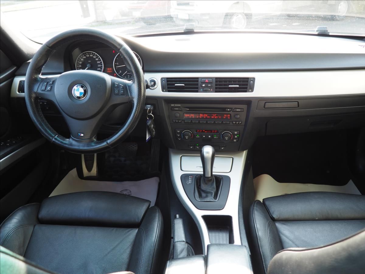 BMW Řada 3, 330xd  M-paket - fotka 6