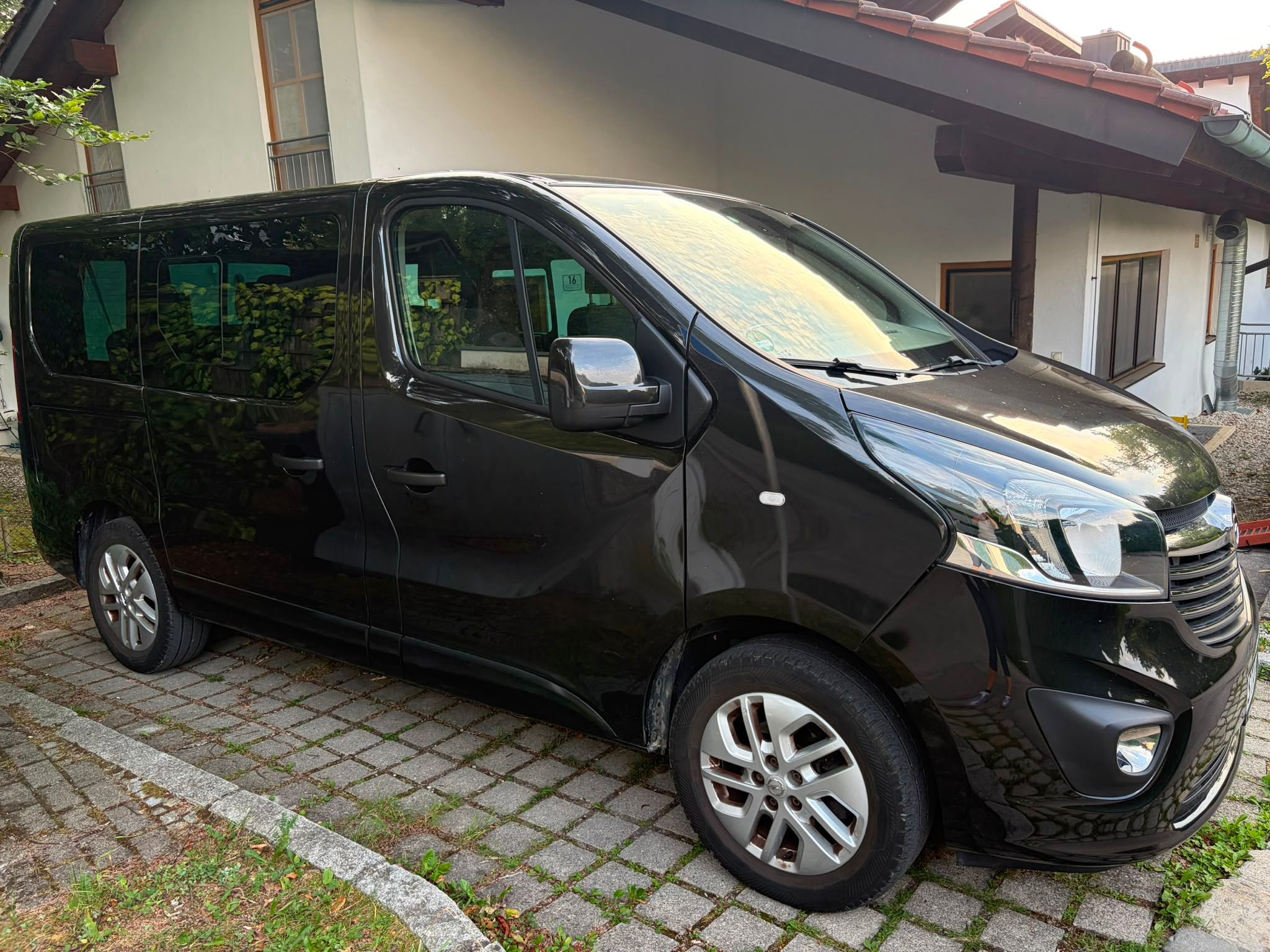 Opel Vivaro, 1.6 CDTI BiTurbo 8MÍST!!!! - fotka 2