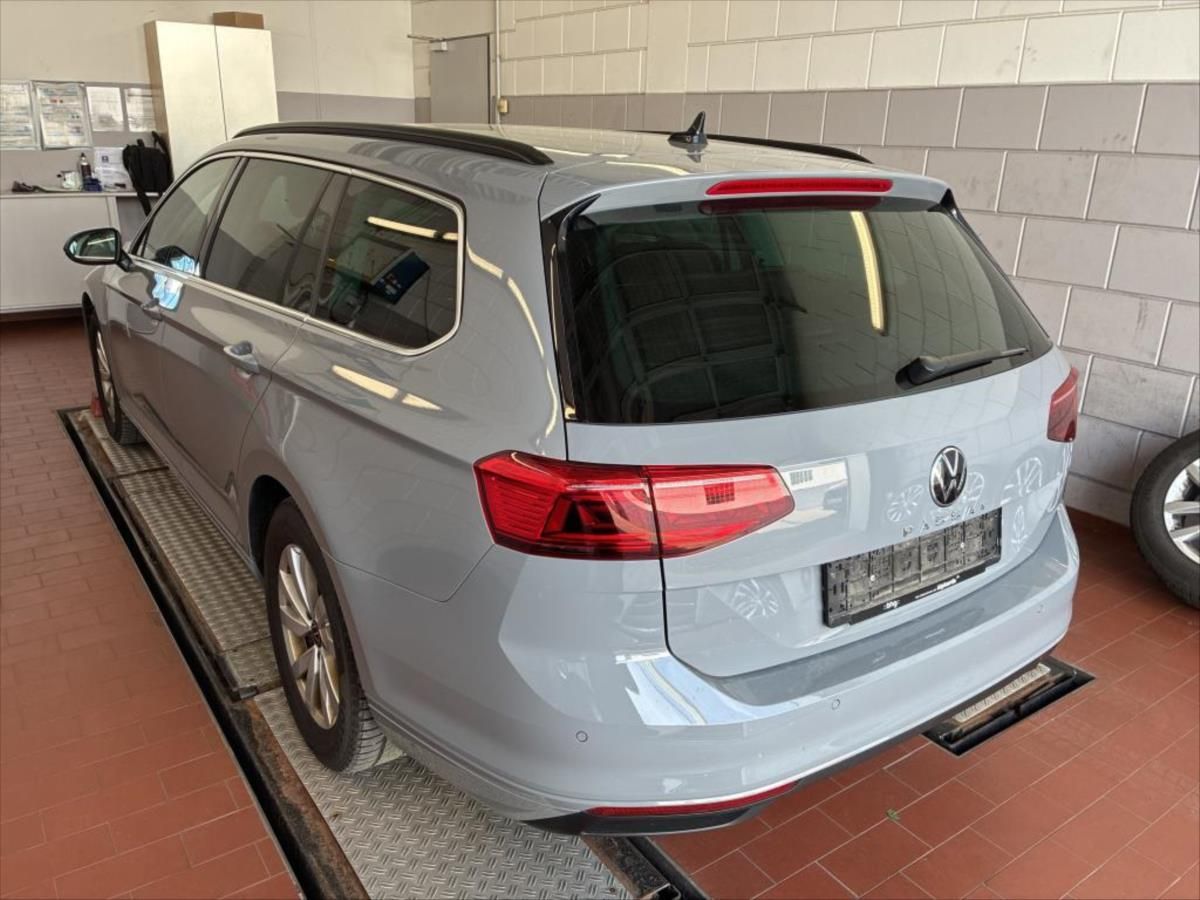 Volkswagen Passat, 2,0 - fotka 3