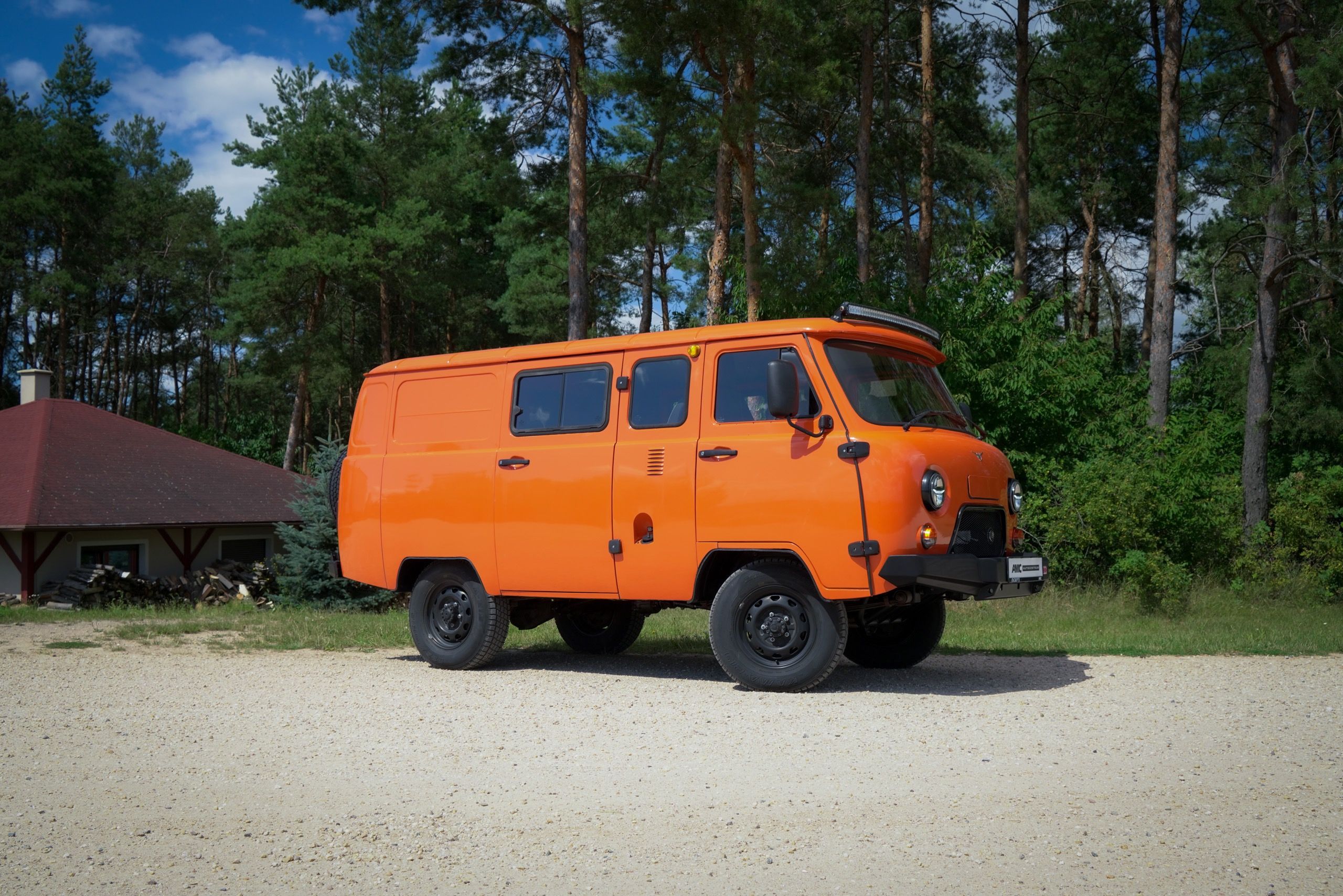 UAZ, 3909 Buchanka - předváděcí - fotka 6