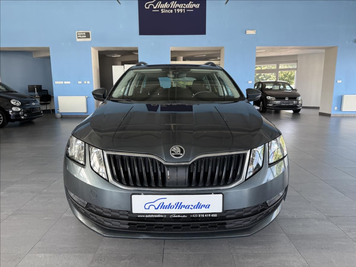 Škoda Octavia, 1,6   1.MAJ,SERVISKA,DPH,ČR - fotka 2
