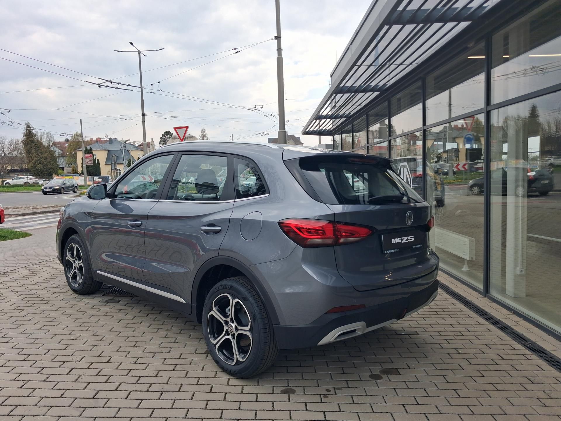 MG ZS, EMOTION Hybrid+ 145kW 4AT - fotka 3