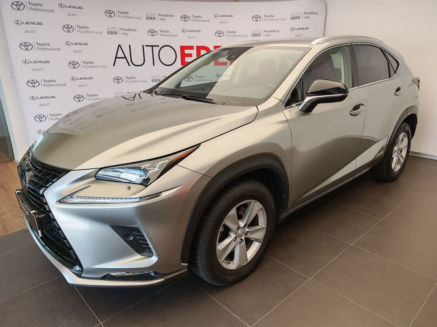 Lexus NX 300h, 2.5 300h 145kW 4WD Best