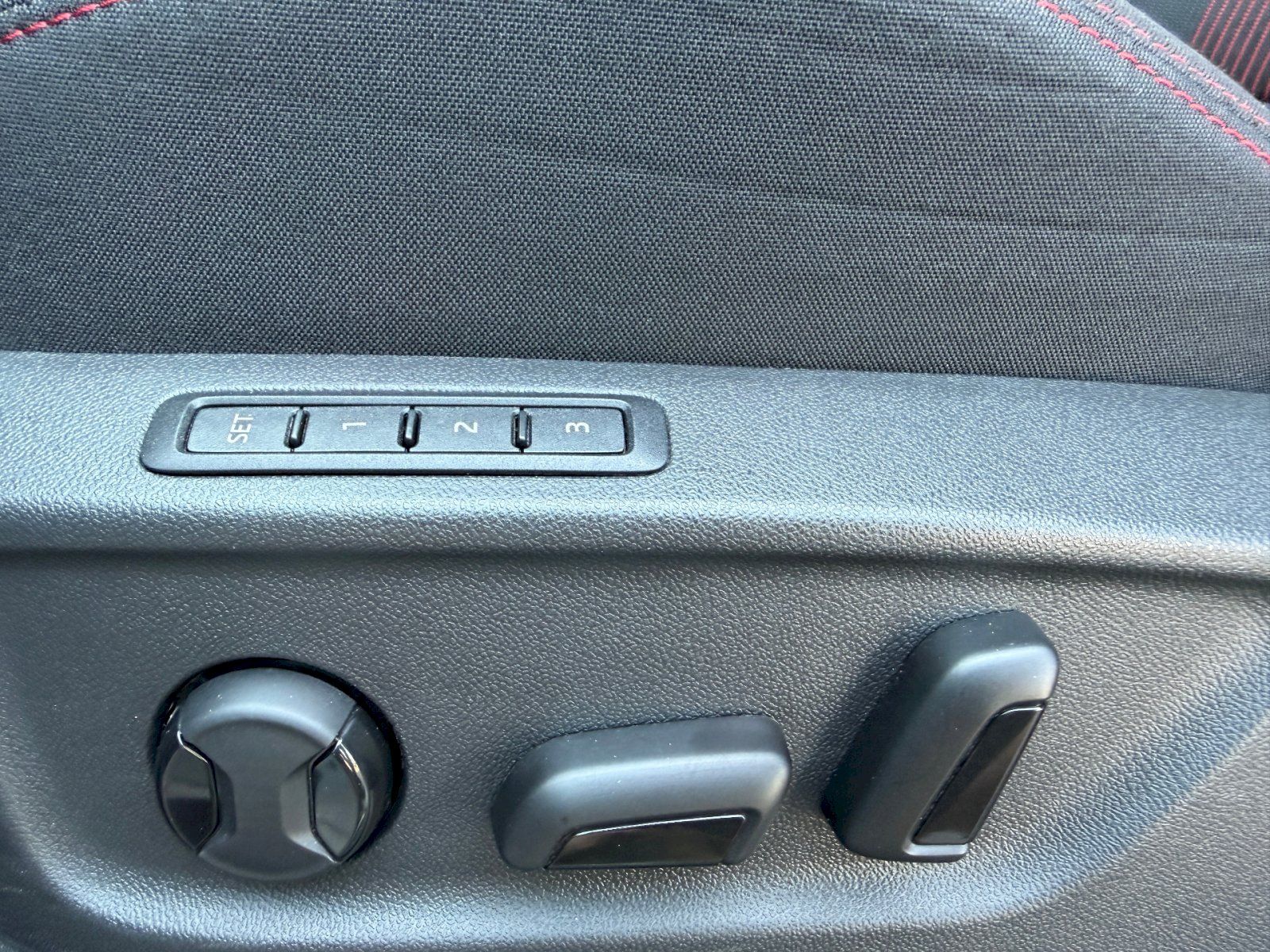 Škoda Karoq, 1.5 TSI 110kW Style VarioFlex - fotka 6