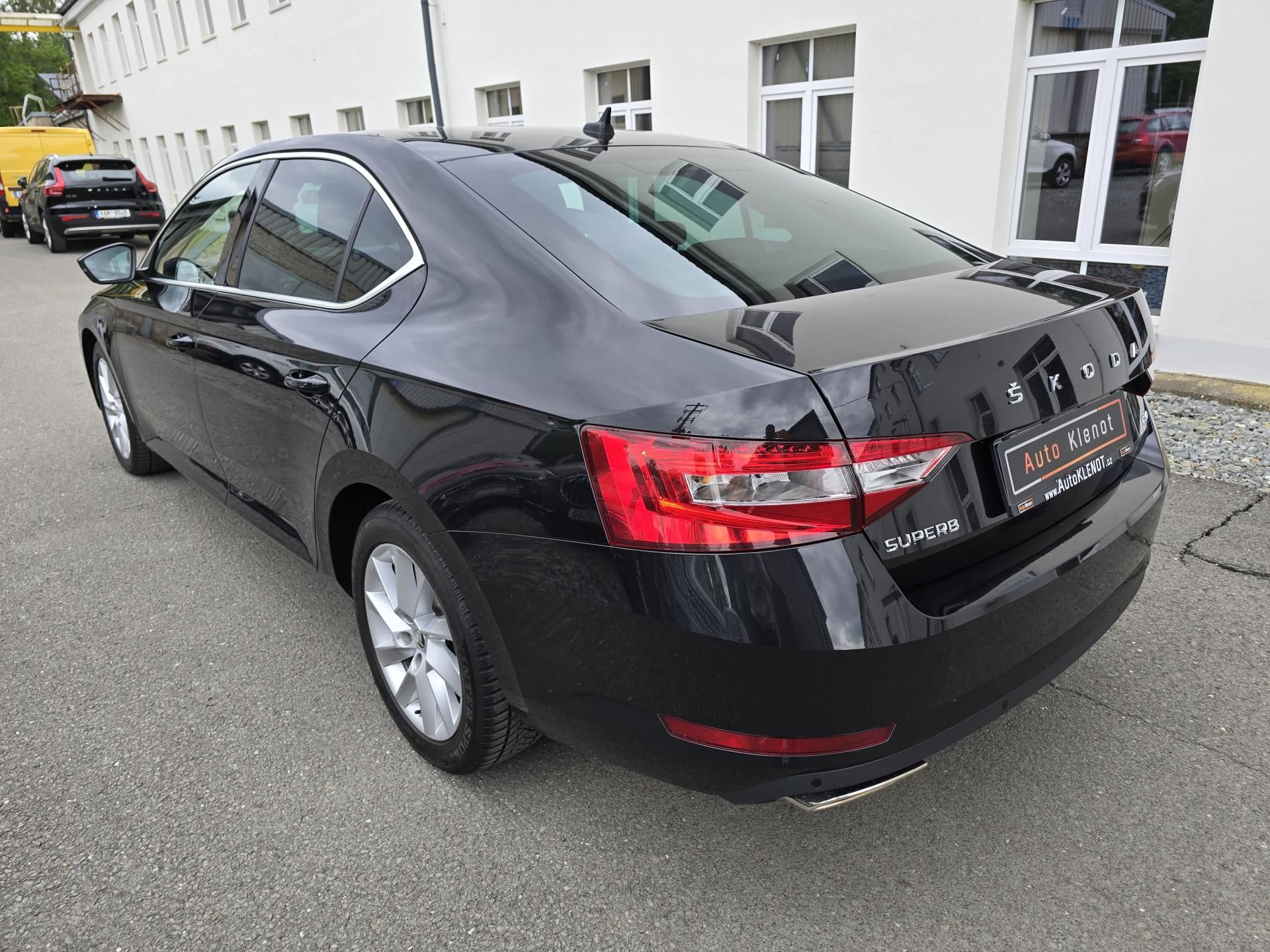 Škoda Superb, 2,0TSI 200kW 4x4 DSG WEBASTO - fotka 5