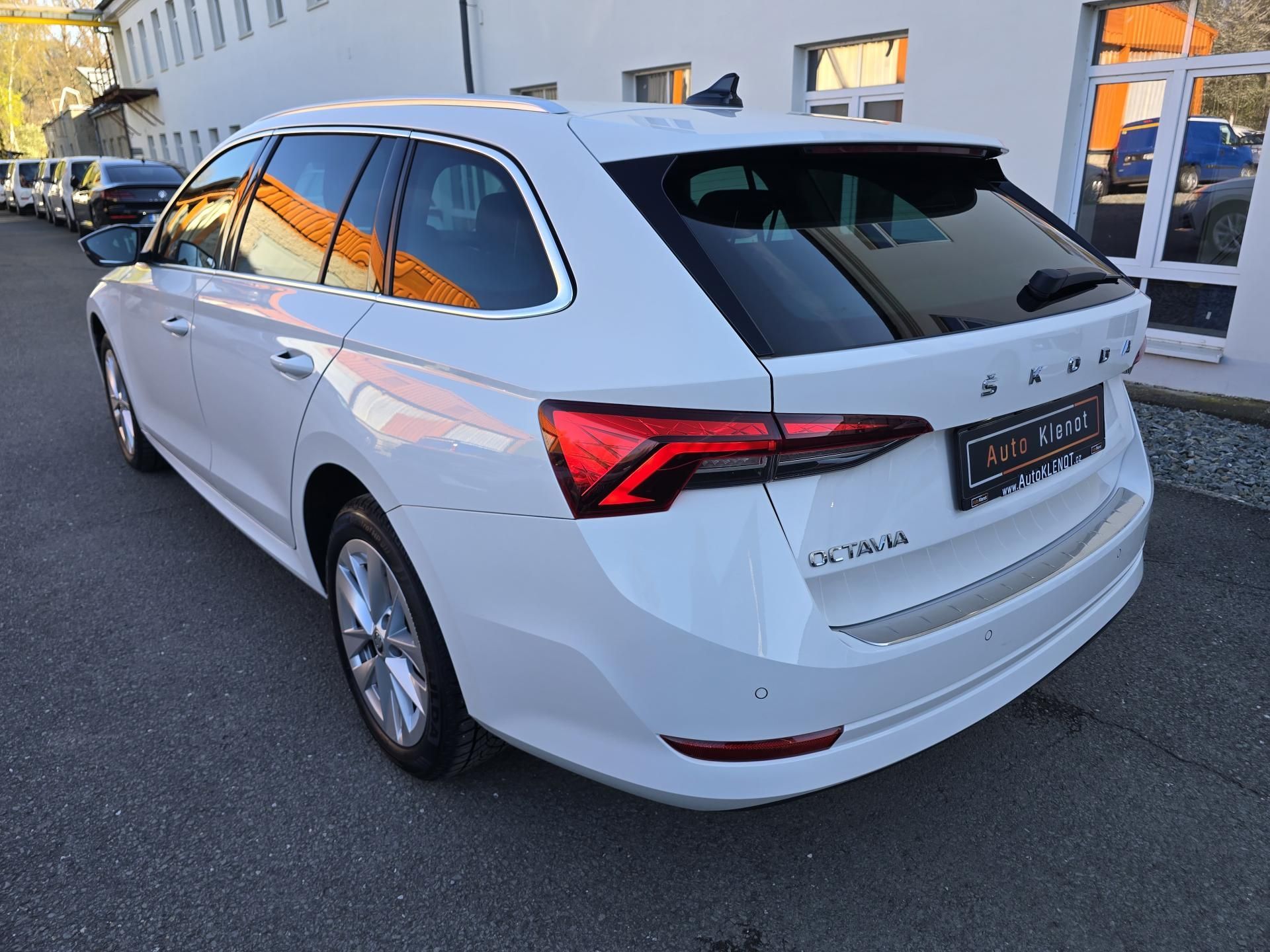 Škoda Octavia, 2,0TDI DSG STYLE 1.Maj. ČR DPH - fotka 5