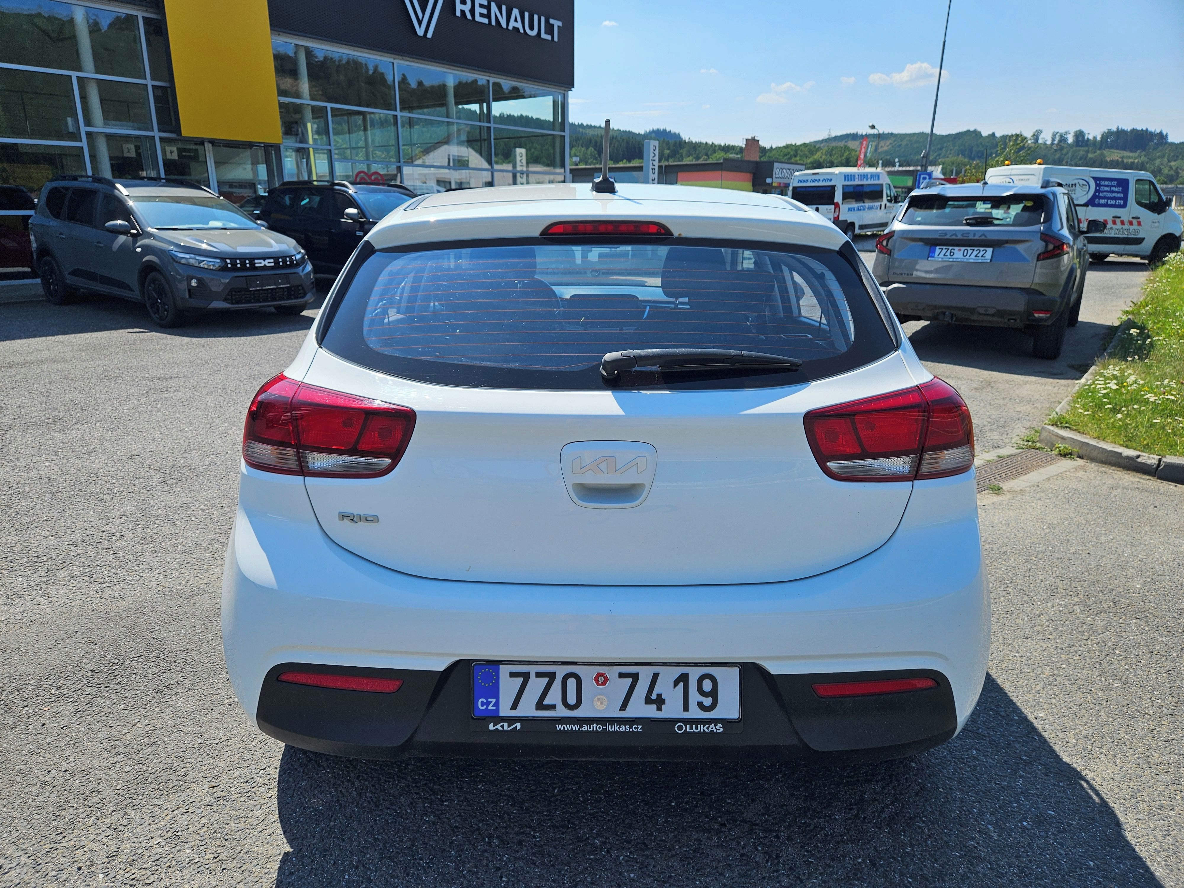 Kia Rio, 1.2 - NAJETO 36.000 km - fotka 6