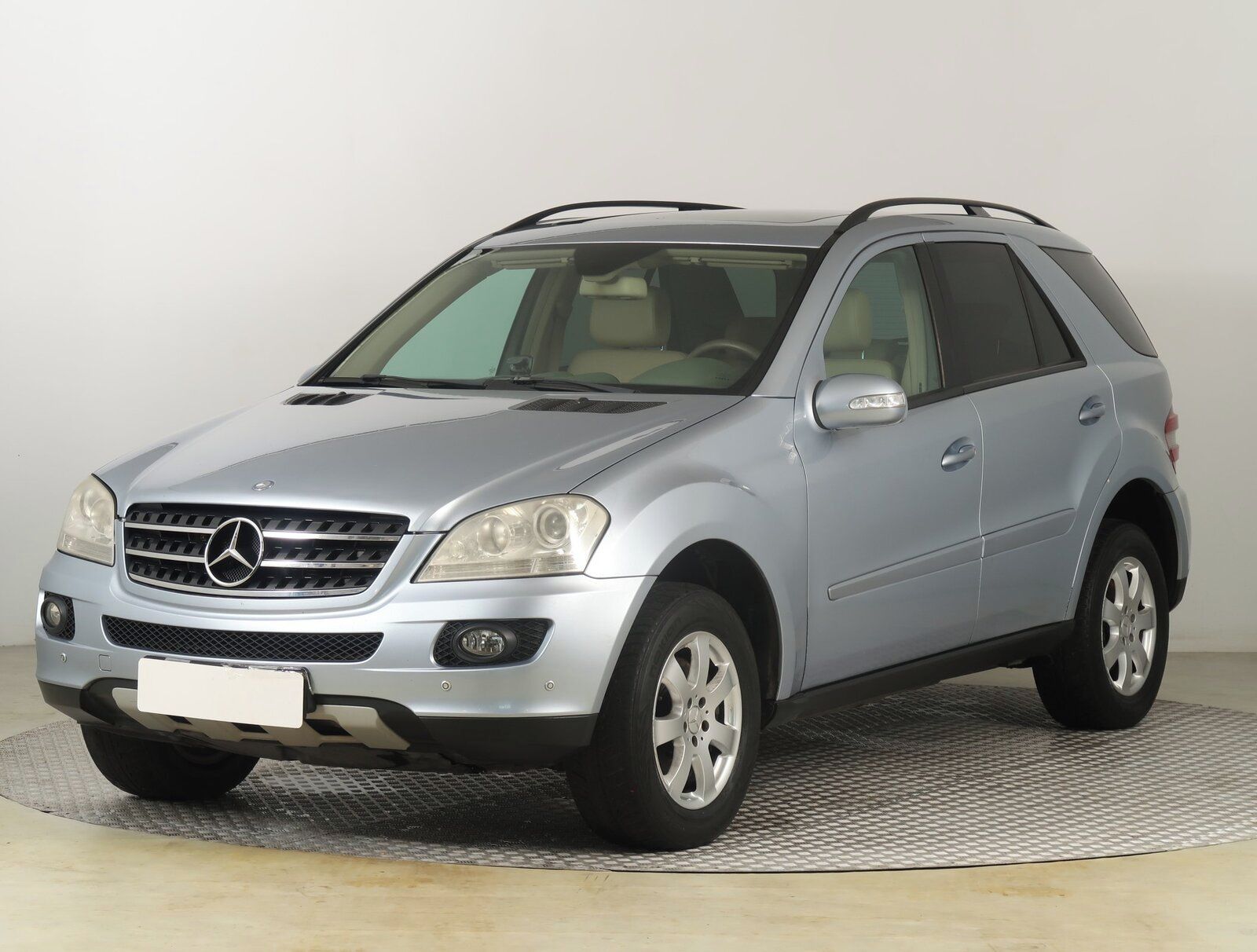 Mercedes-Benz Třídy M, ML 350 , 4X4, Automat - fotka 2
