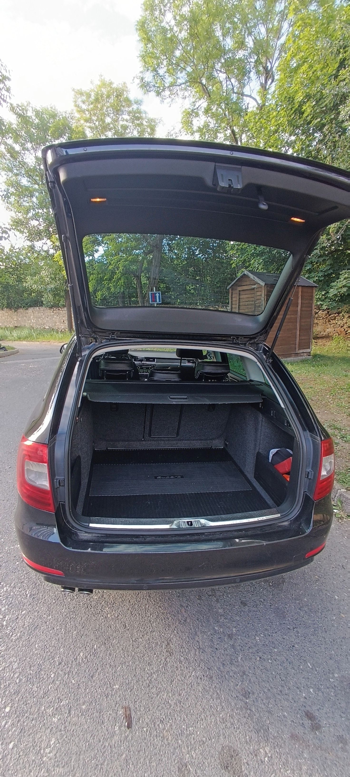 Škoda Superb, 2.0TDI - fotka 5