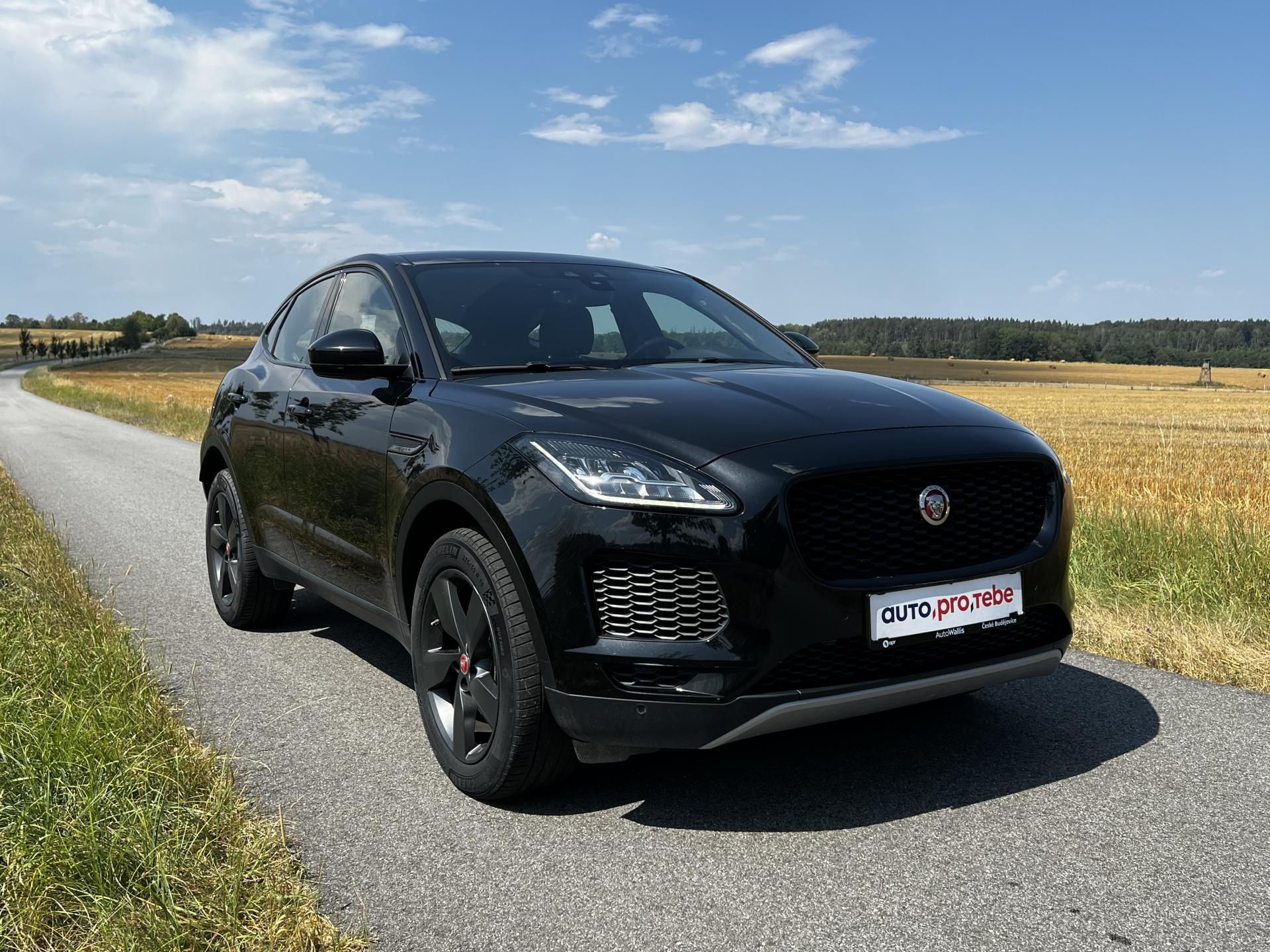 Jaguar E-Pace, 2.0T 147kW AWD 1.Maj Panorama - fotka 2
