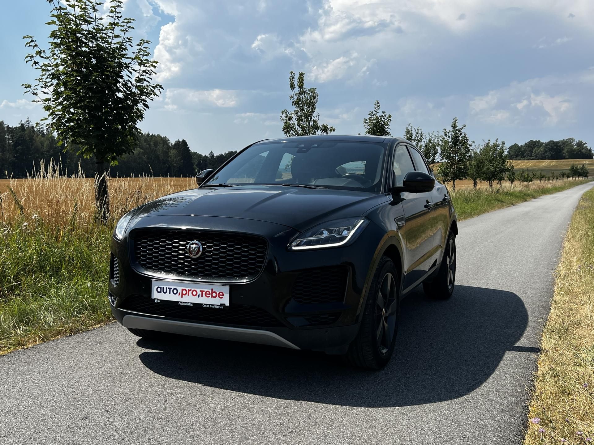 Jaguar E-Pace, 2.0T 147kW AWD 1.Maj Panorama
