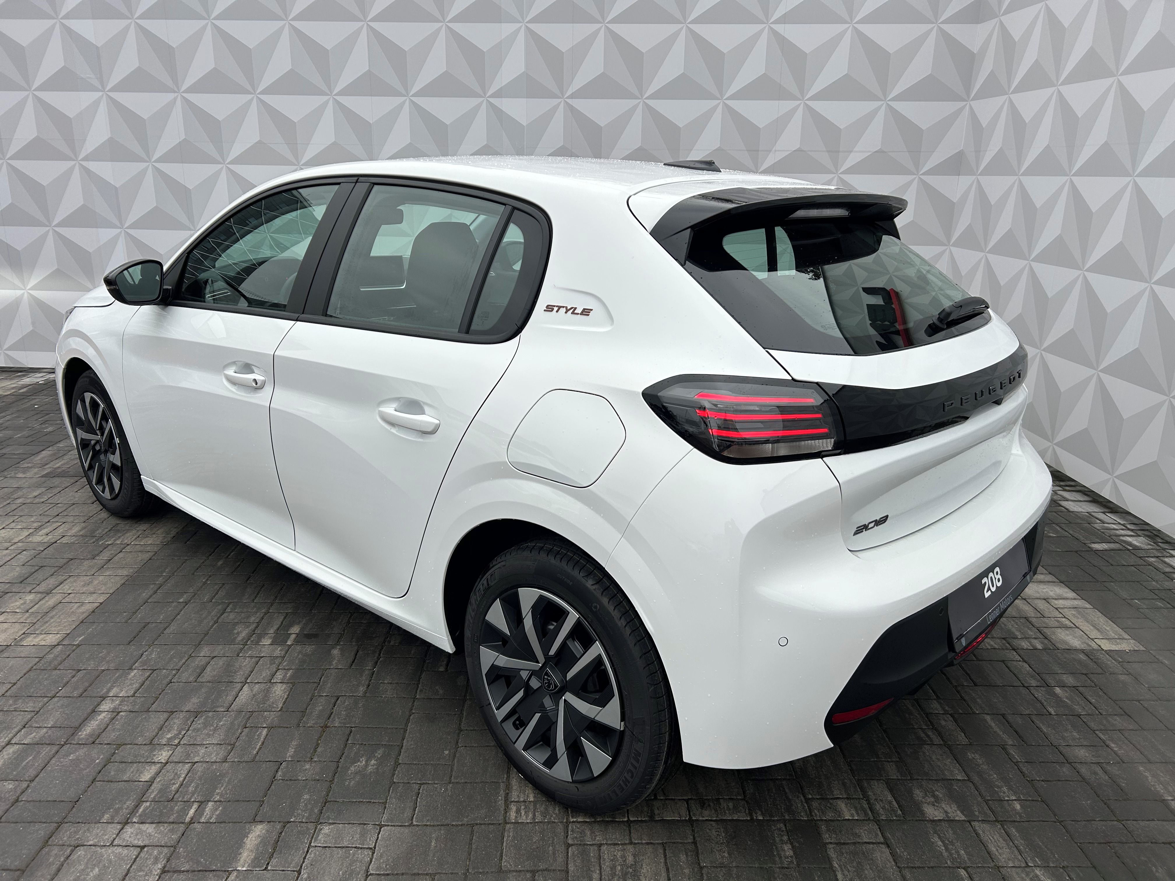 Peugeot 208, STYLE Turbo 100 MAN6 - fotka 3
