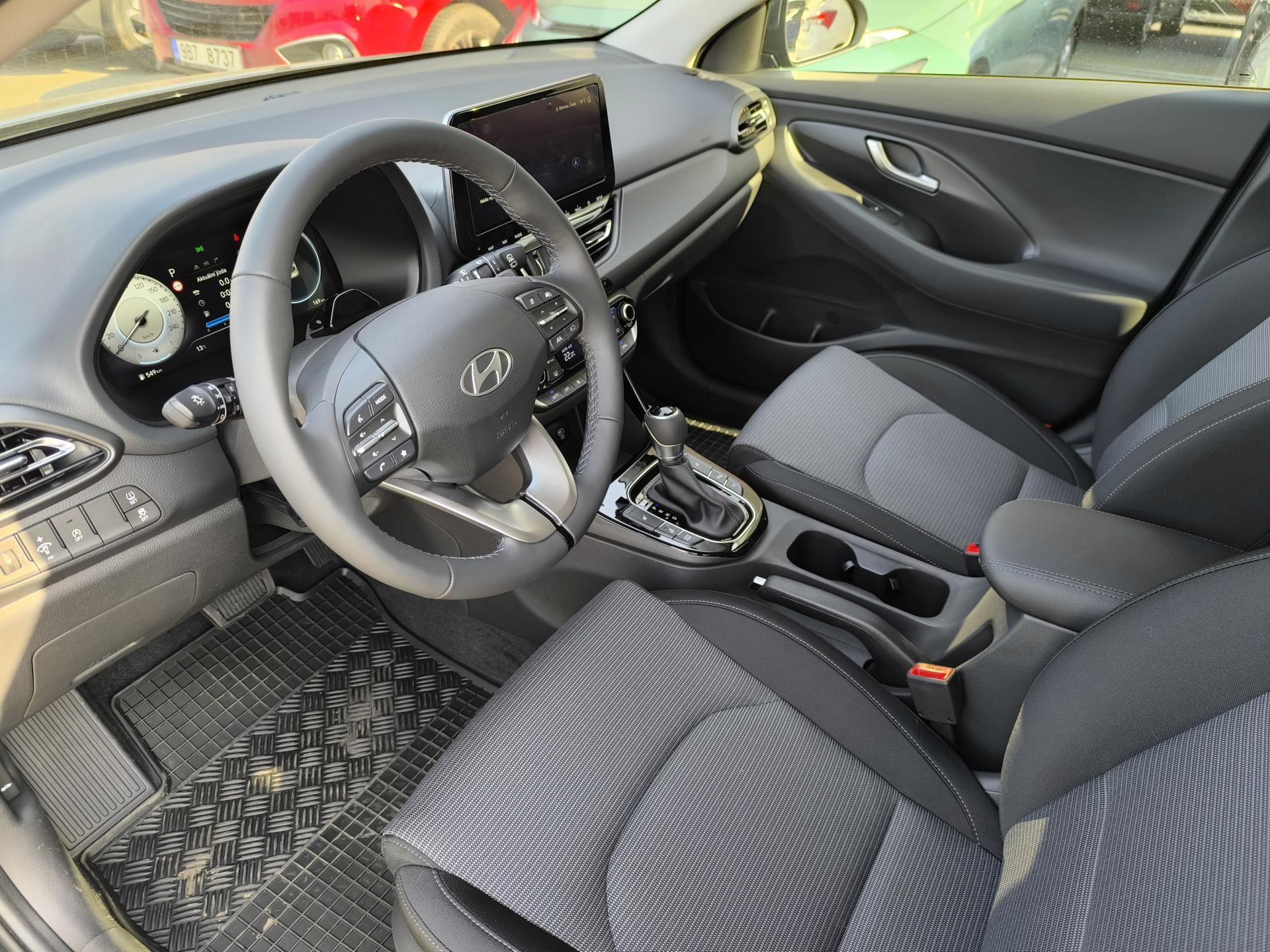 Hyundai i30, WG 1,6 T-GDI DCT GO CZECH - fotka 6