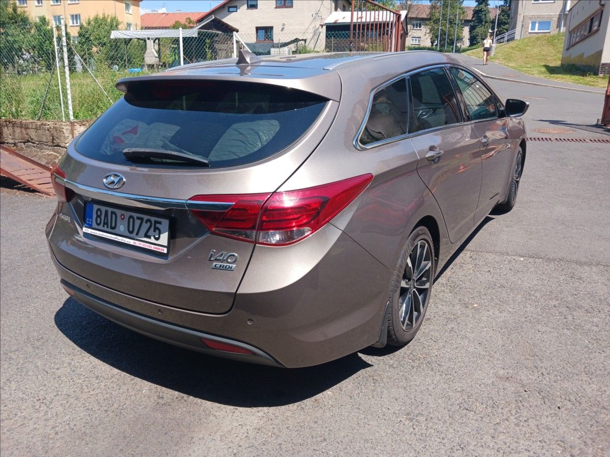 Hyundai i40, 1,6 CRDI KOMBI DCT - fotka 5