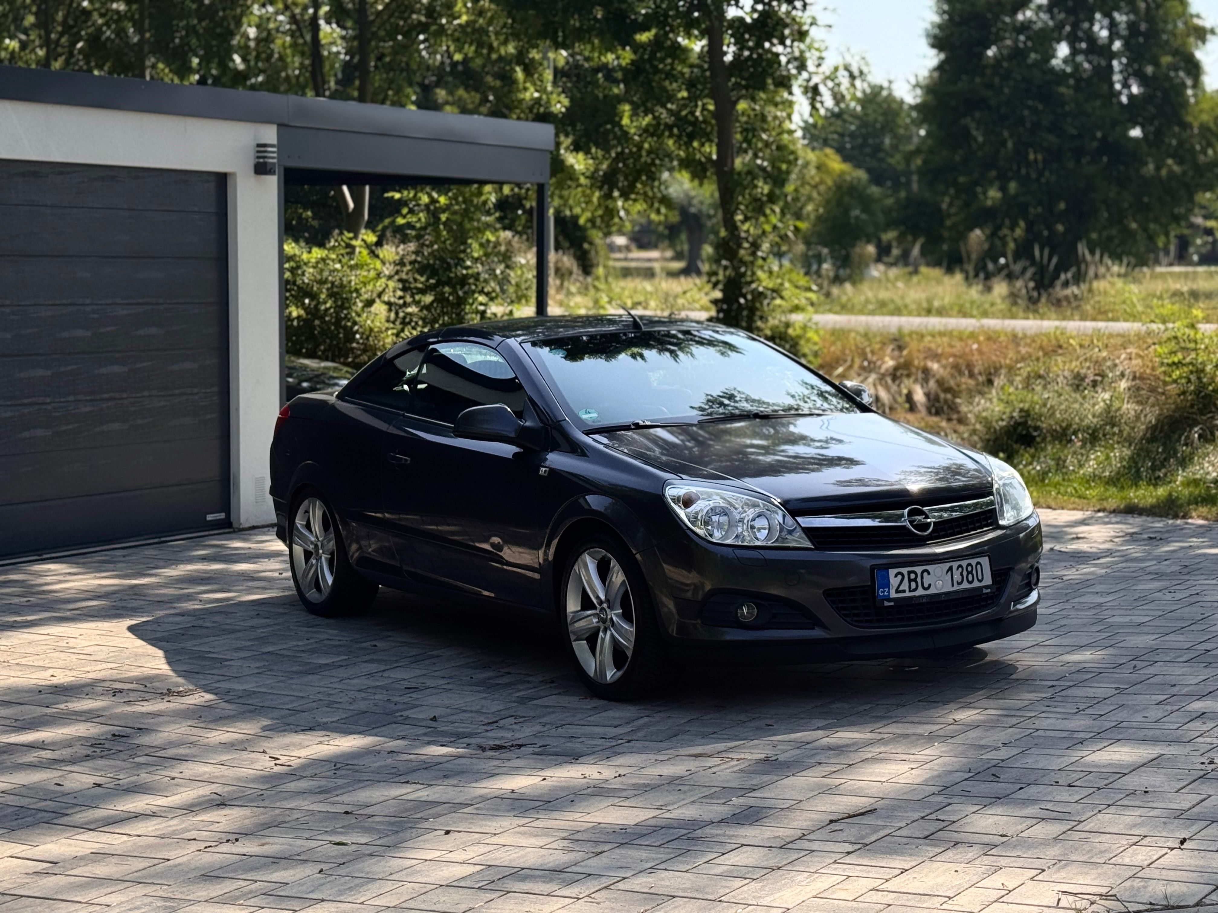 Opel Astra, Opel Astra TwinTop 1.6 16V, - fotka 3