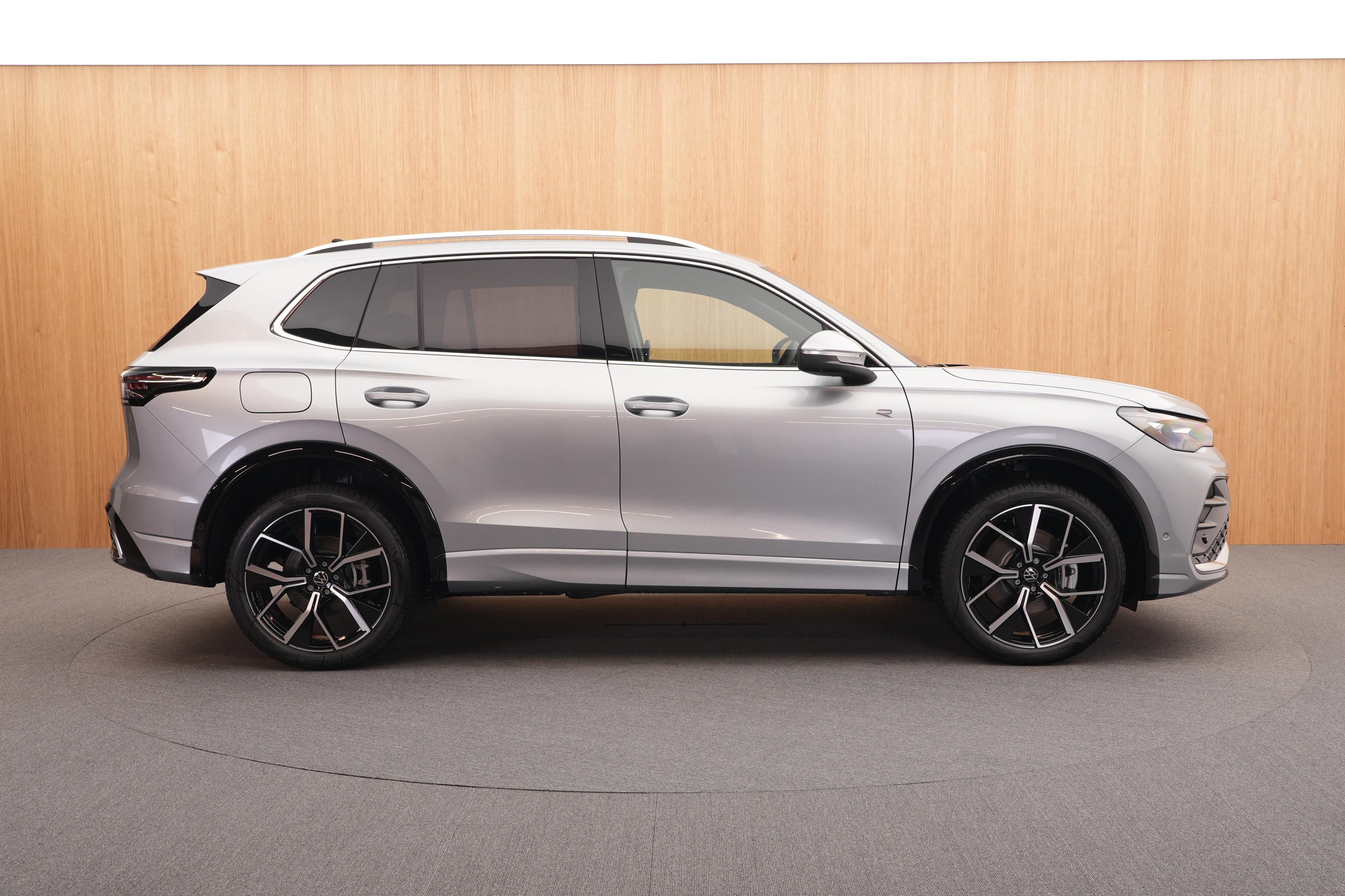 Volkswagen Tiguan, R-Line People Hybrid DSG - fotka 5