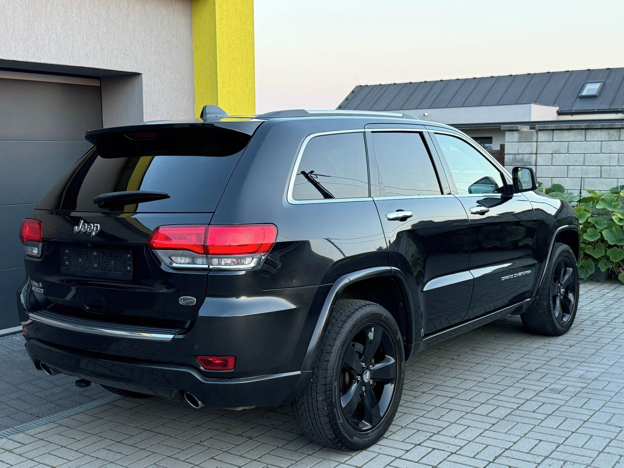 Jeep Grand Cherokee, 3.0CRDi 184kW! OVERLAND! - fotka 3