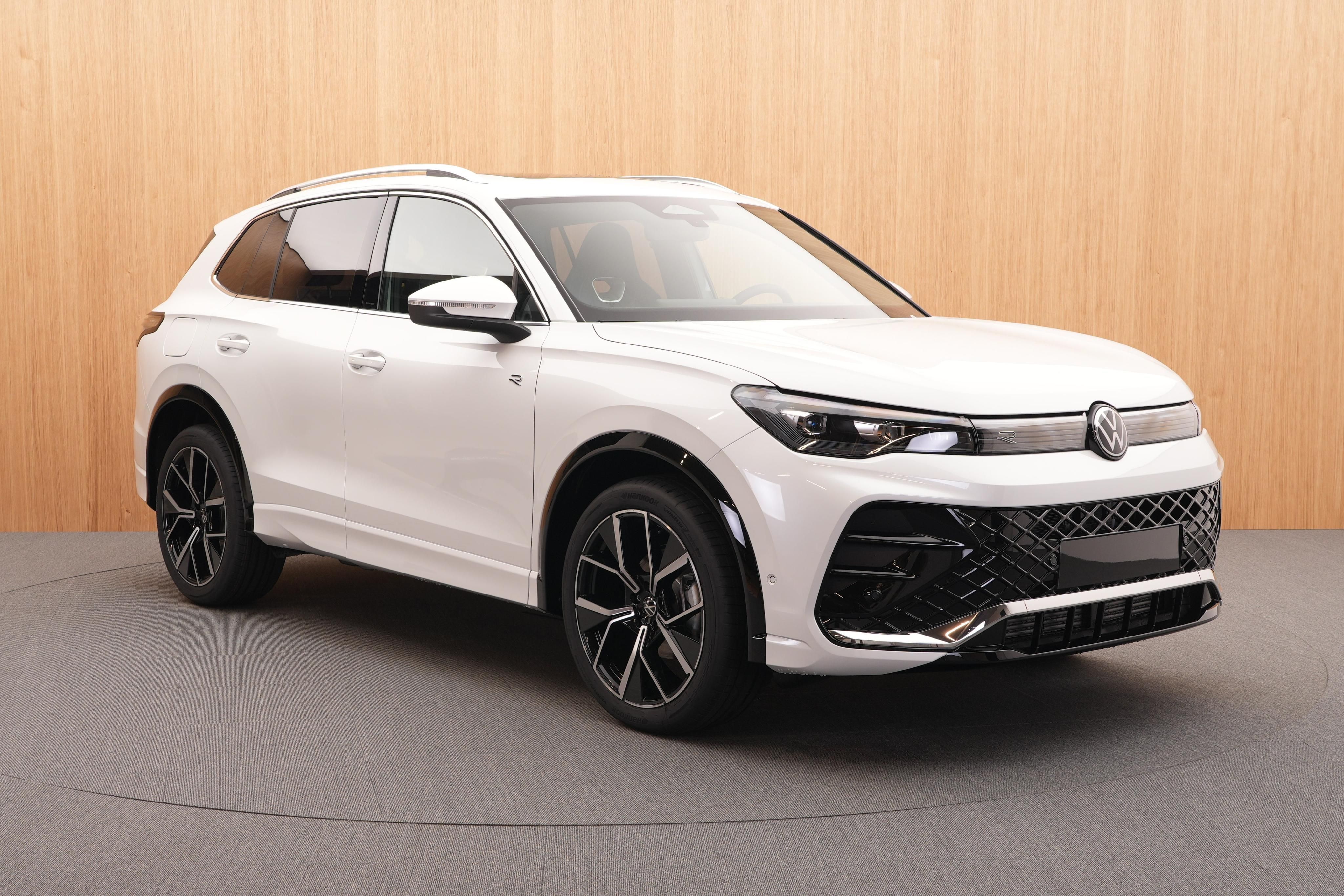 Volkswagen Tiguan, R-Line People 1.5 eTSI DSG - fotka 6