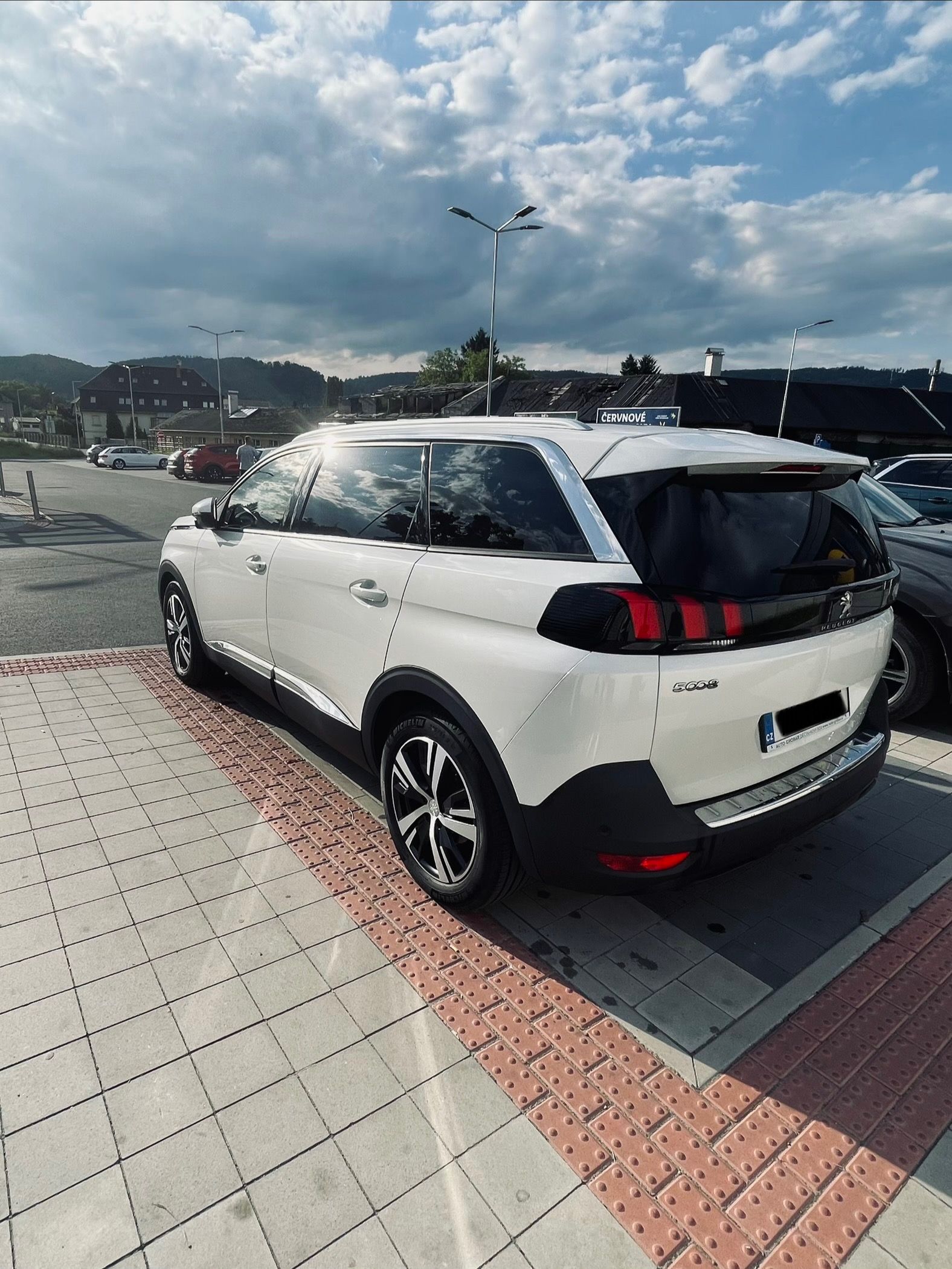 Peugeot 5008, 1.5 BlueHdi - fotka 4