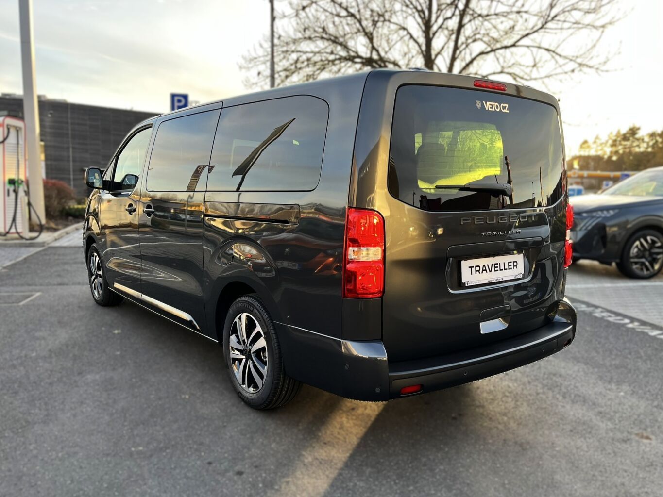 Peugeot Traveller, Allure L3 2.2 BlueHDi 180k EAT - fotka 3