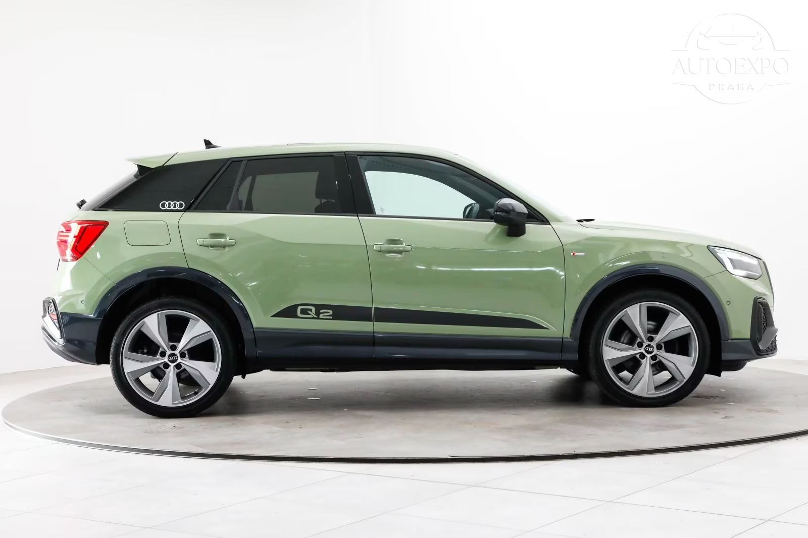 Audi Q2, 35 TDI quattro S tronic S line - fotka 4