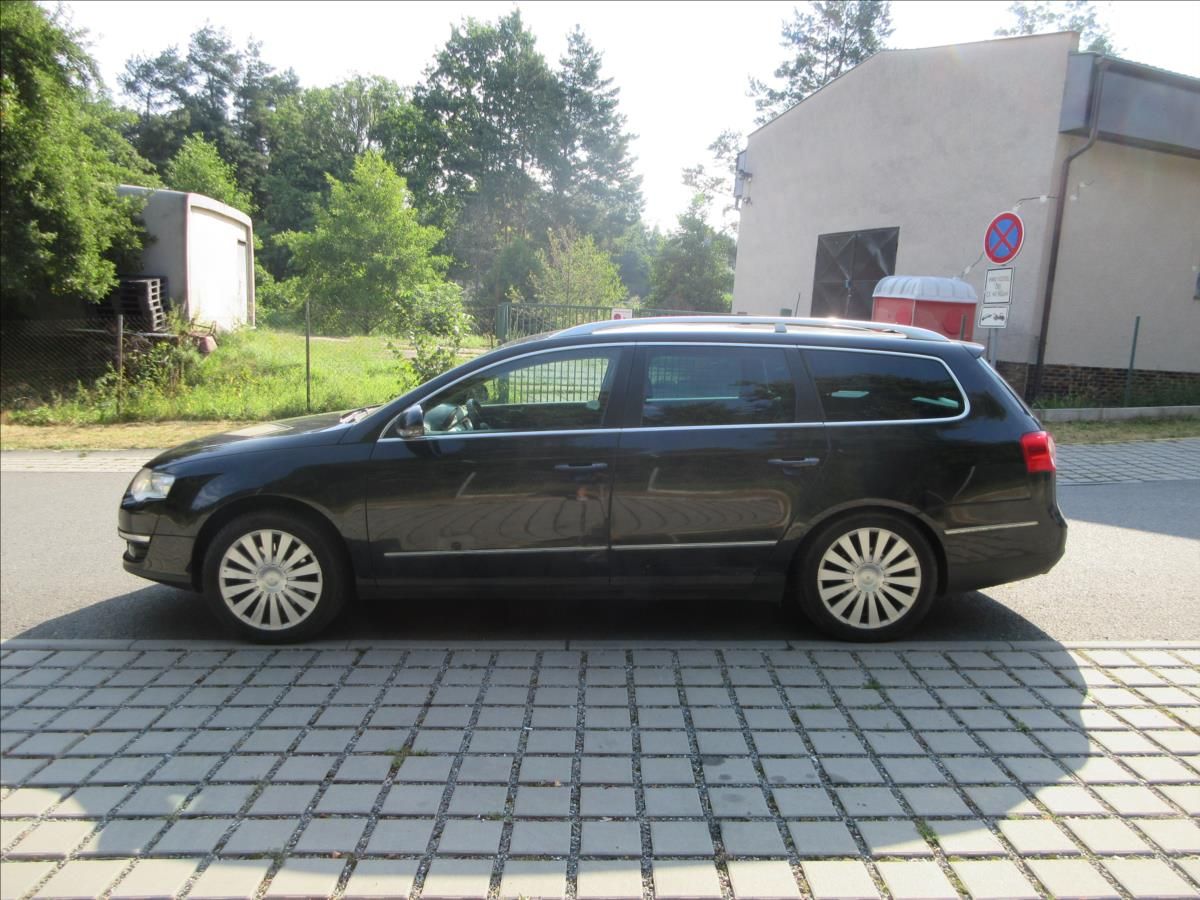 Volkswagen Passat, 2,0 FSi 110Kw, 4x4, Kůže, xeno - fotka 6