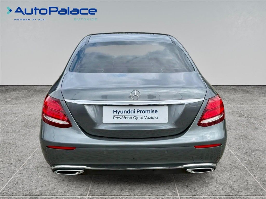 Mercedes-Benz Třídy E, 2,0 220D TOP STAV 143kW - fotka 5