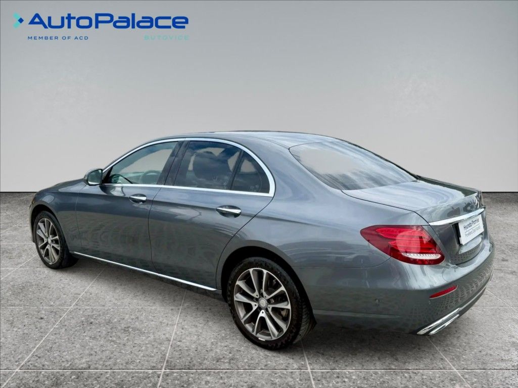 Mercedes-Benz Třídy E, 2,0 220D TOP STAV 143kW - fotka 6