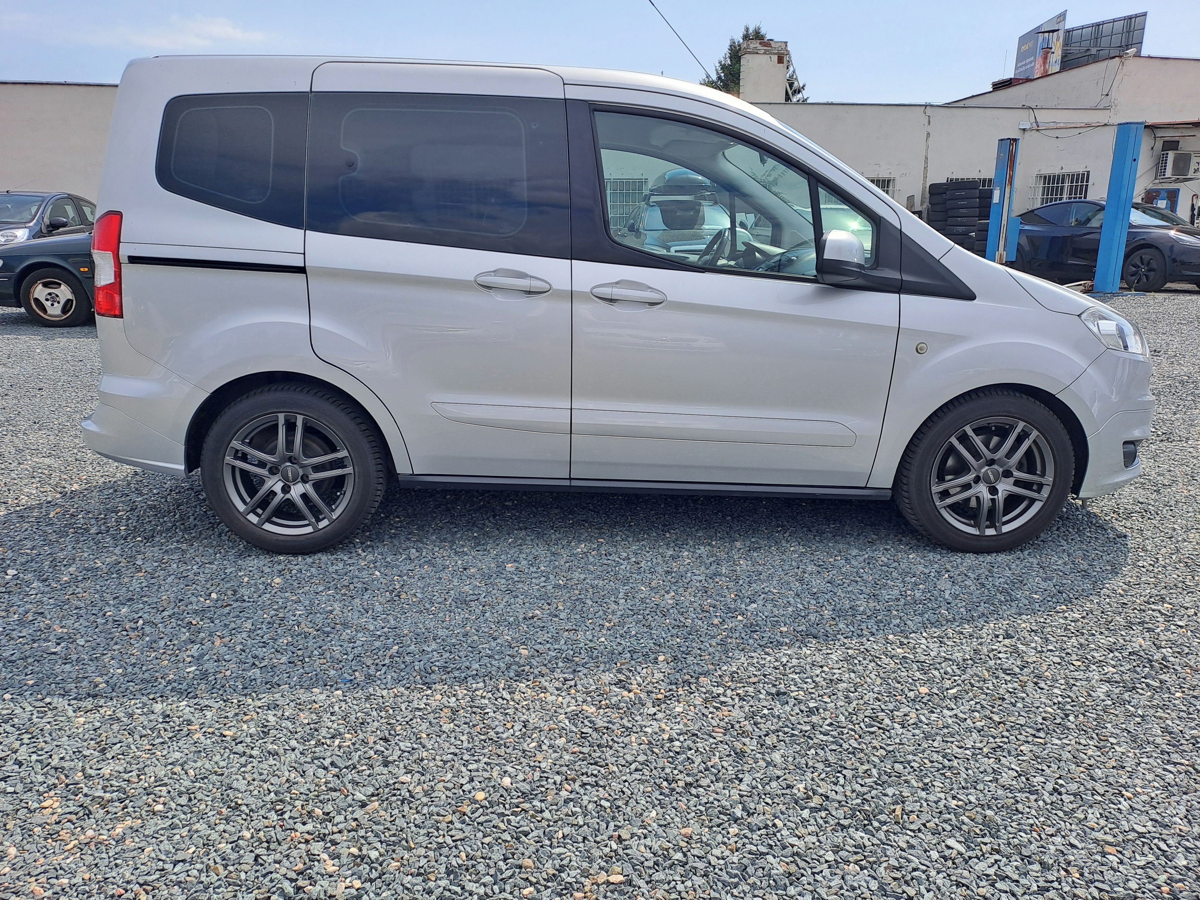 Ford Tourneo Courier, 1.5 TDCi Cool - fotka 5