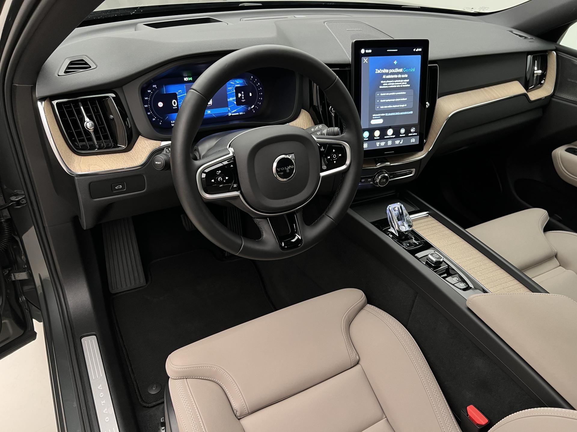 Volvo XC60, B5 AWD BRIGHT PLUS CZ 1. maj. - fotka 4