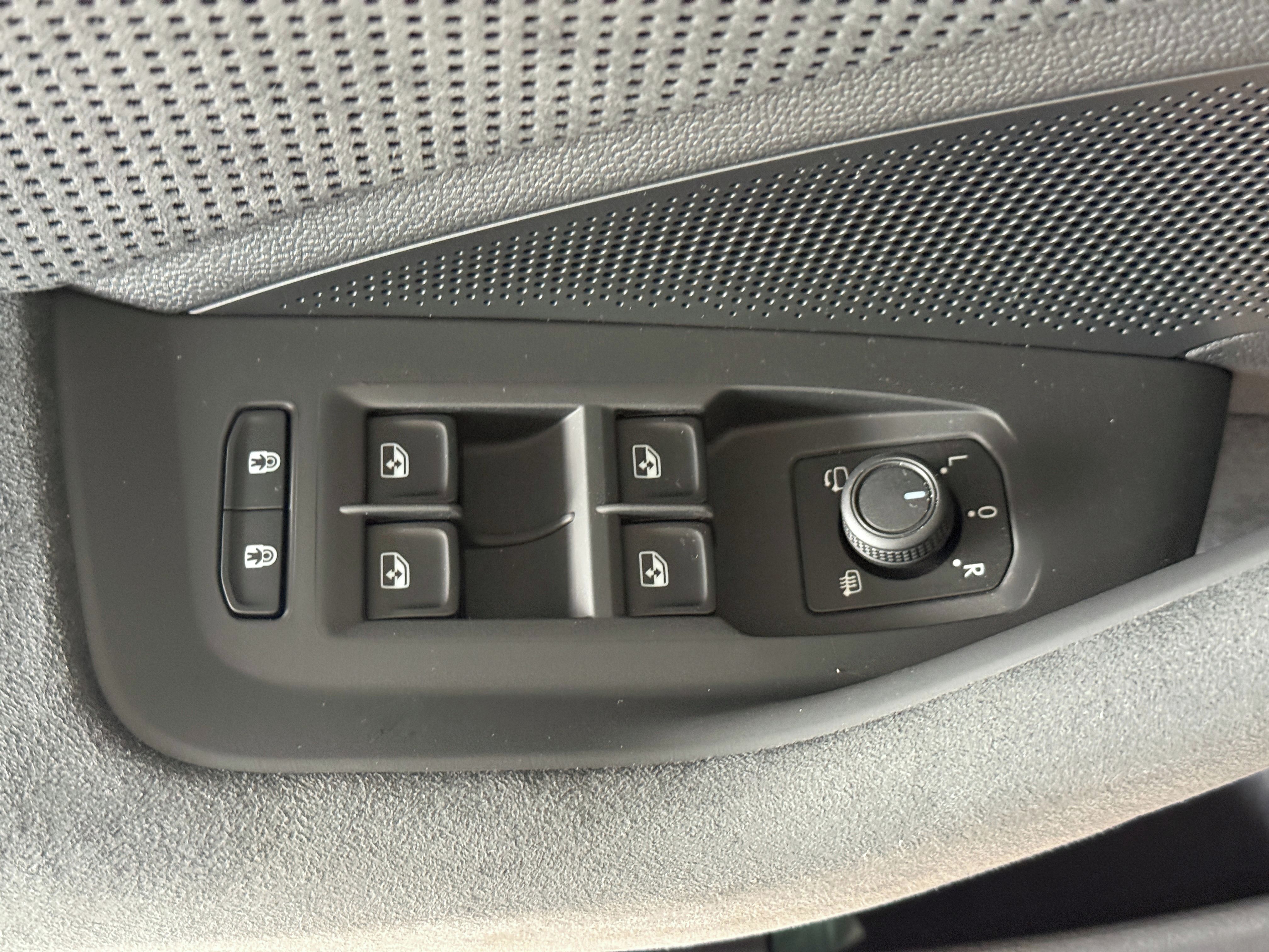 Škoda Superb, 2.0TSI 195kW DSG 4x4 SportLine - fotka 6